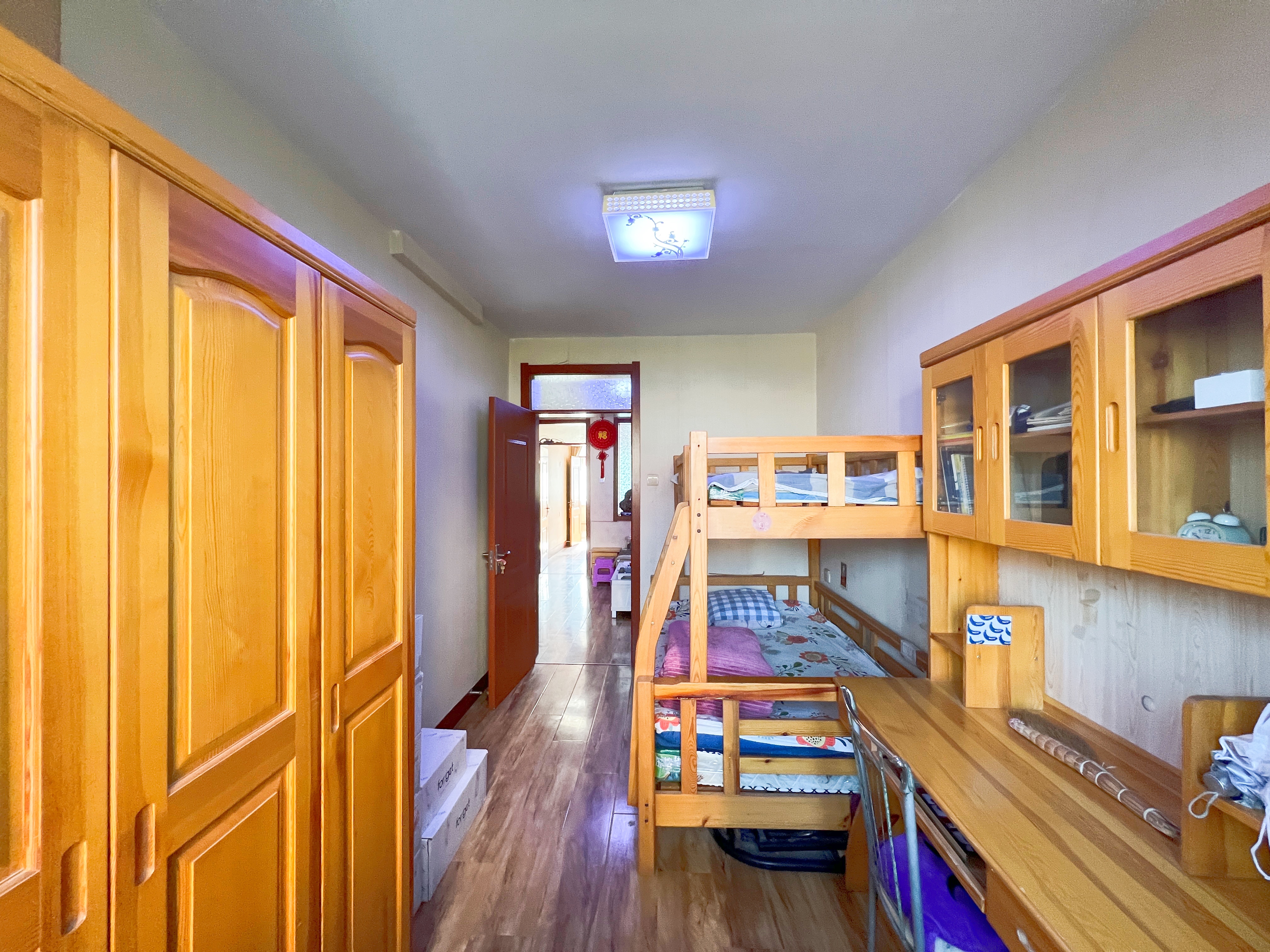 制锦市英贤街小区