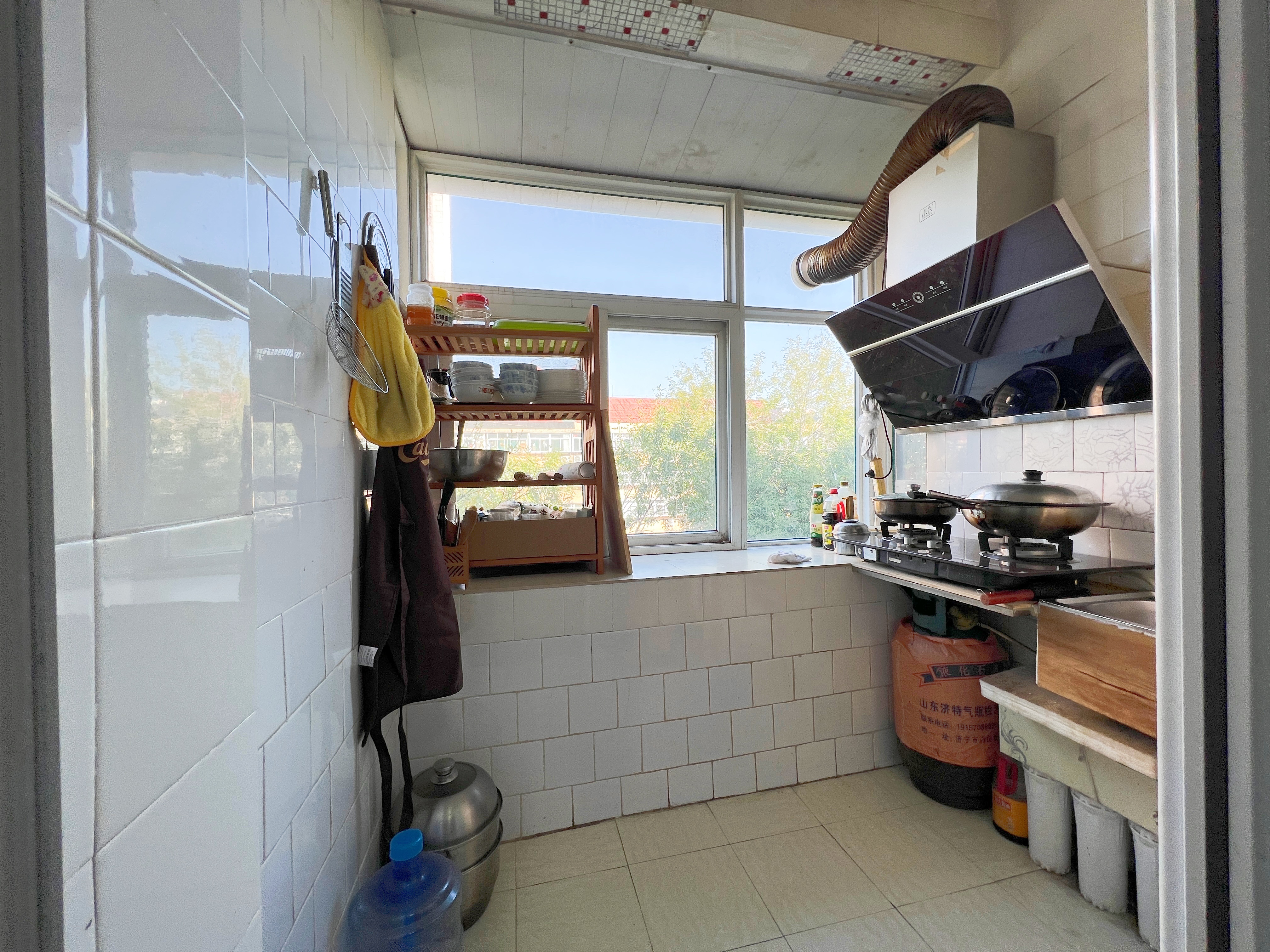 制锦市英贤街小区