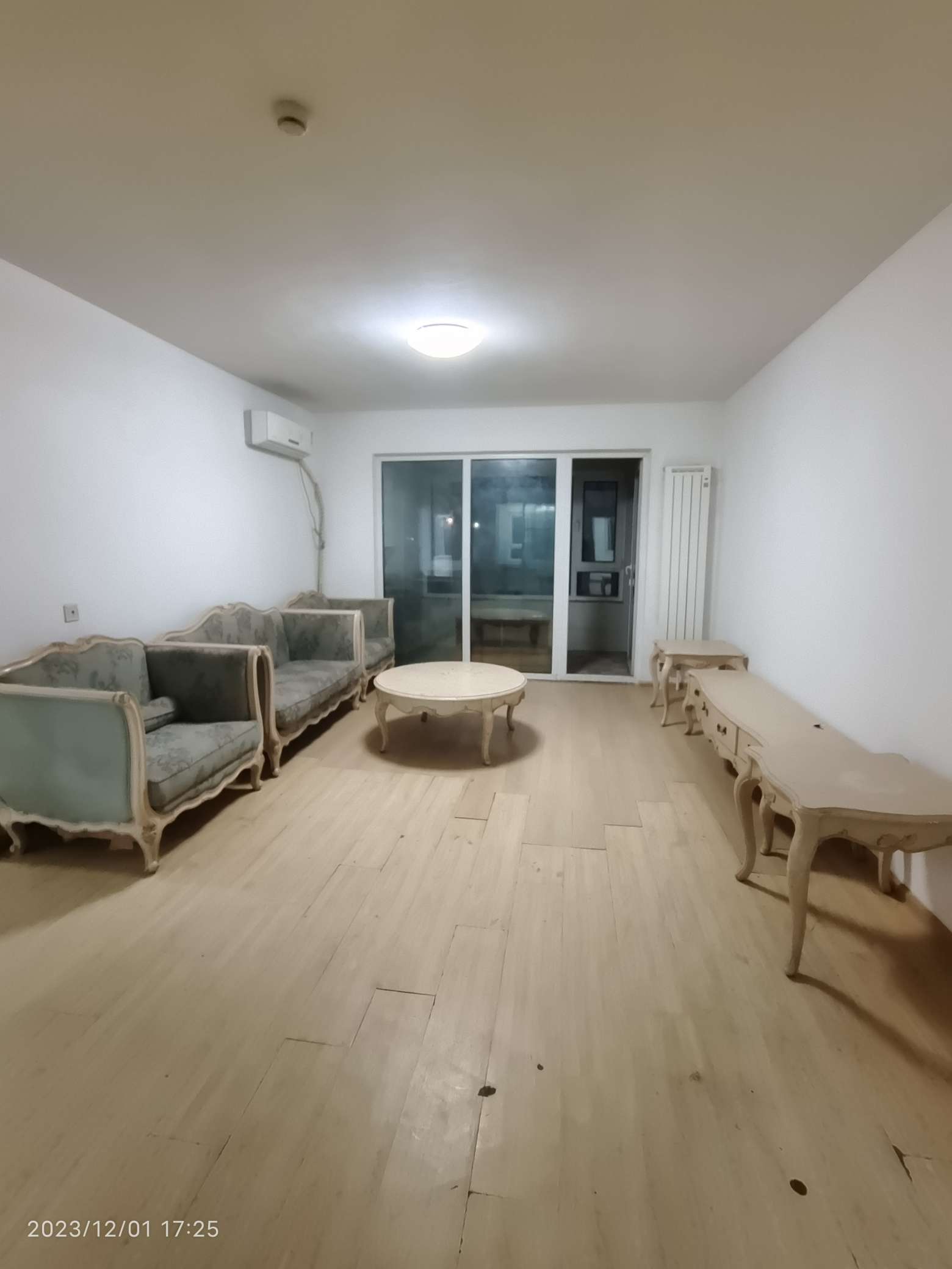 整租·经十东路 绿地城二期(住宅) 4室2厅 9