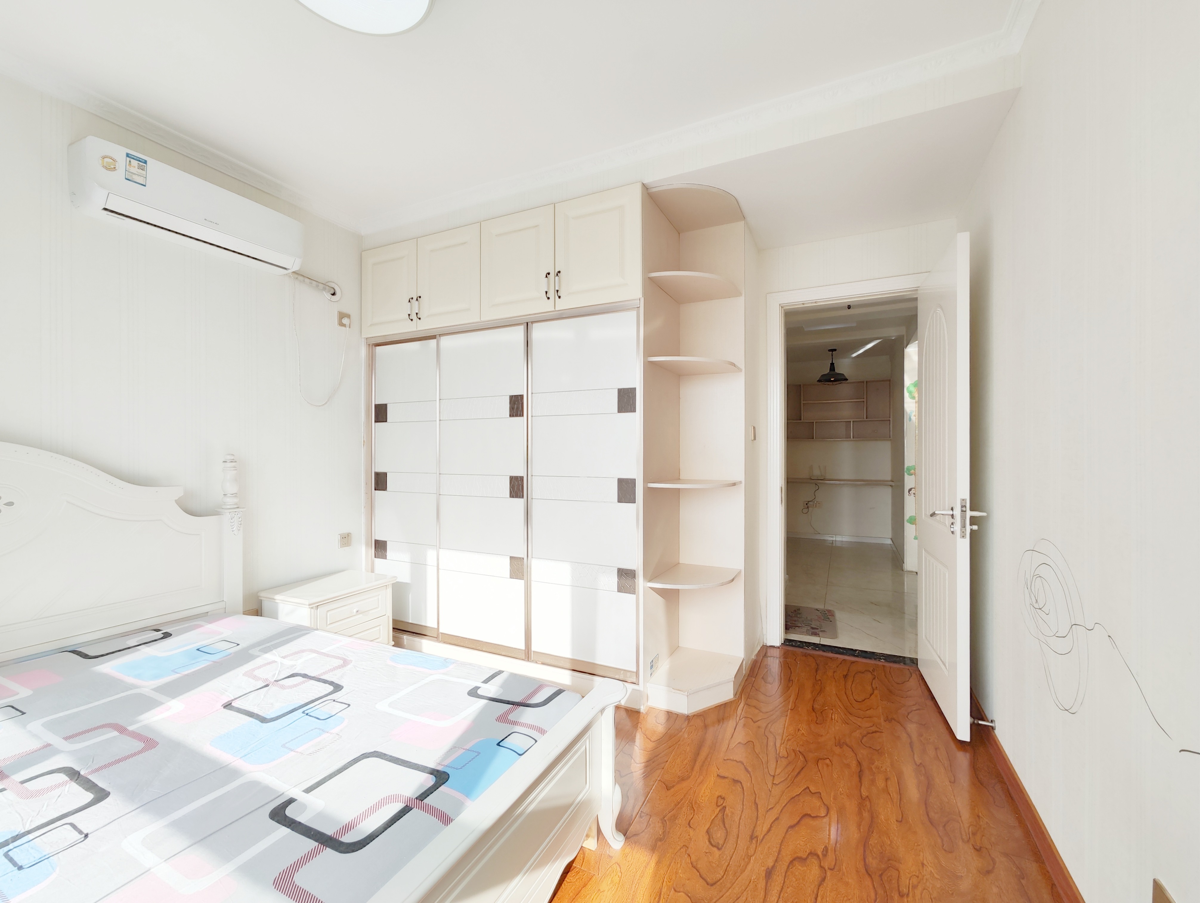 绿地新里香榭丽公馆