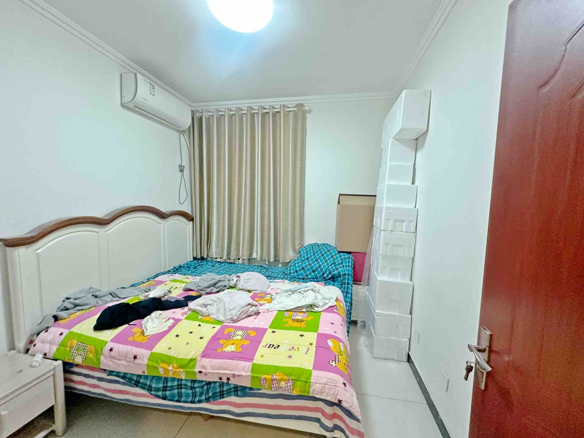 卧龙花园龙泰苑