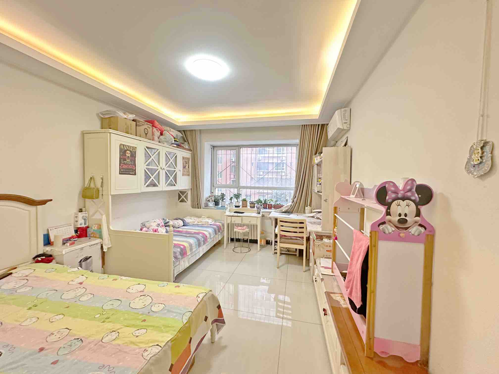 卧龙花园龙泰苑