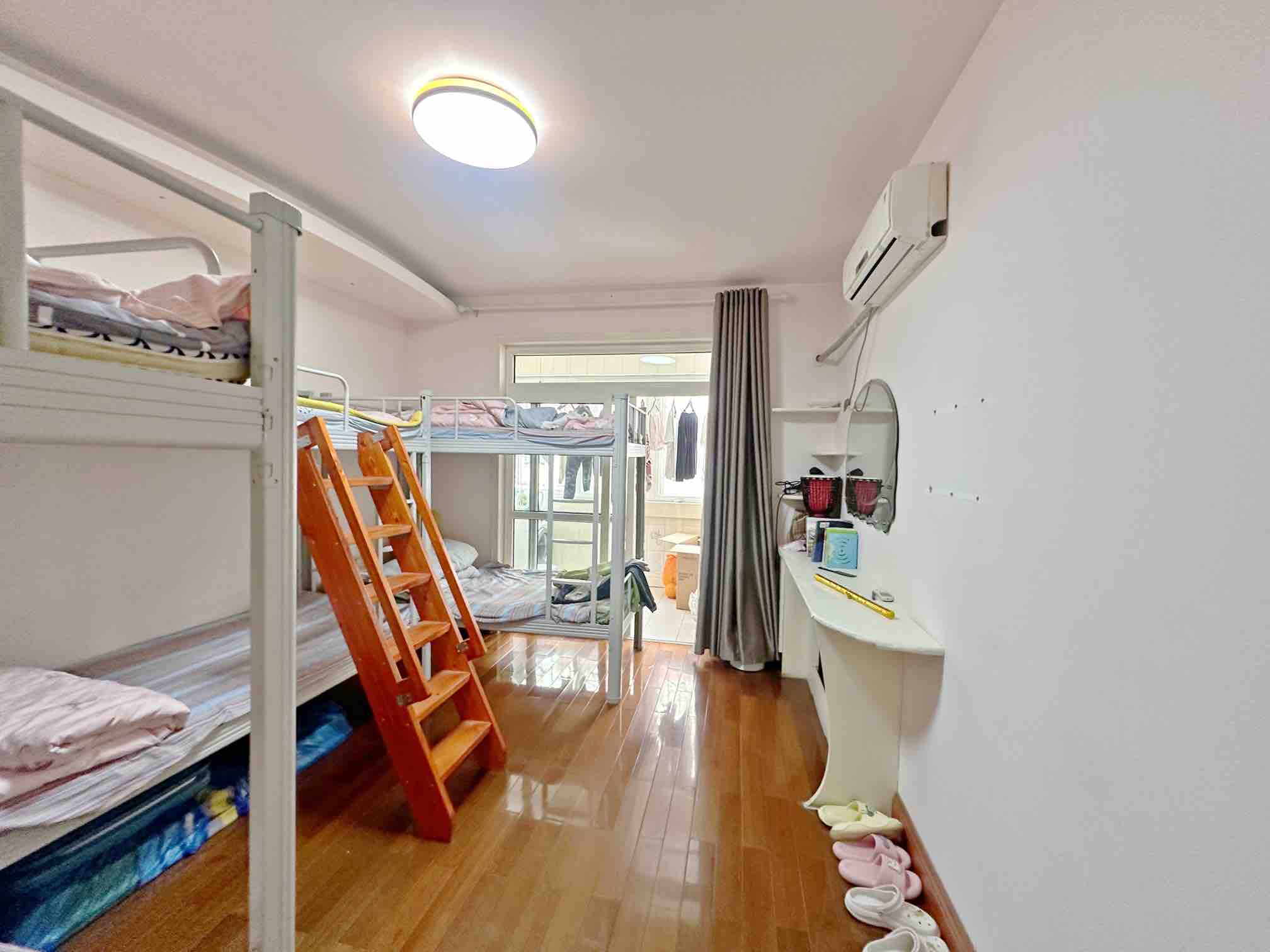 卧龙花园龙和苑