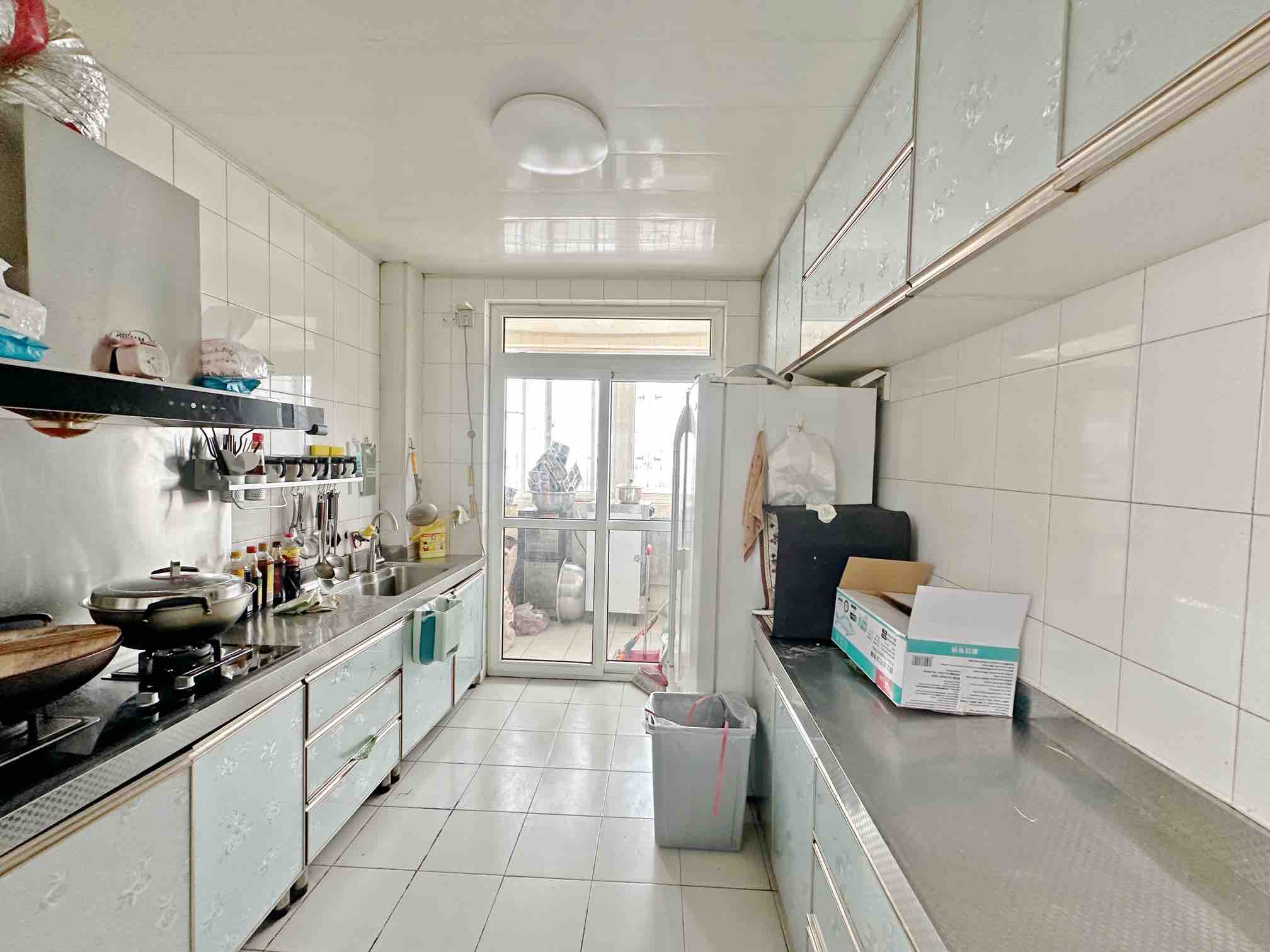 卧龙花园龙和苑