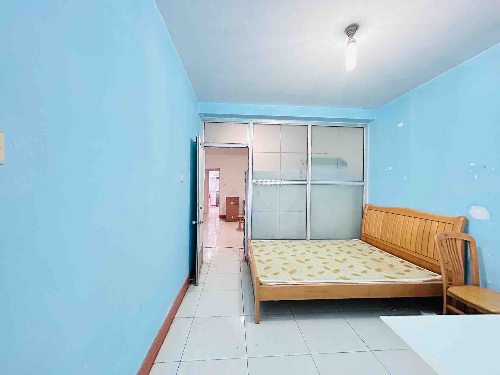 洪家楼西路82号