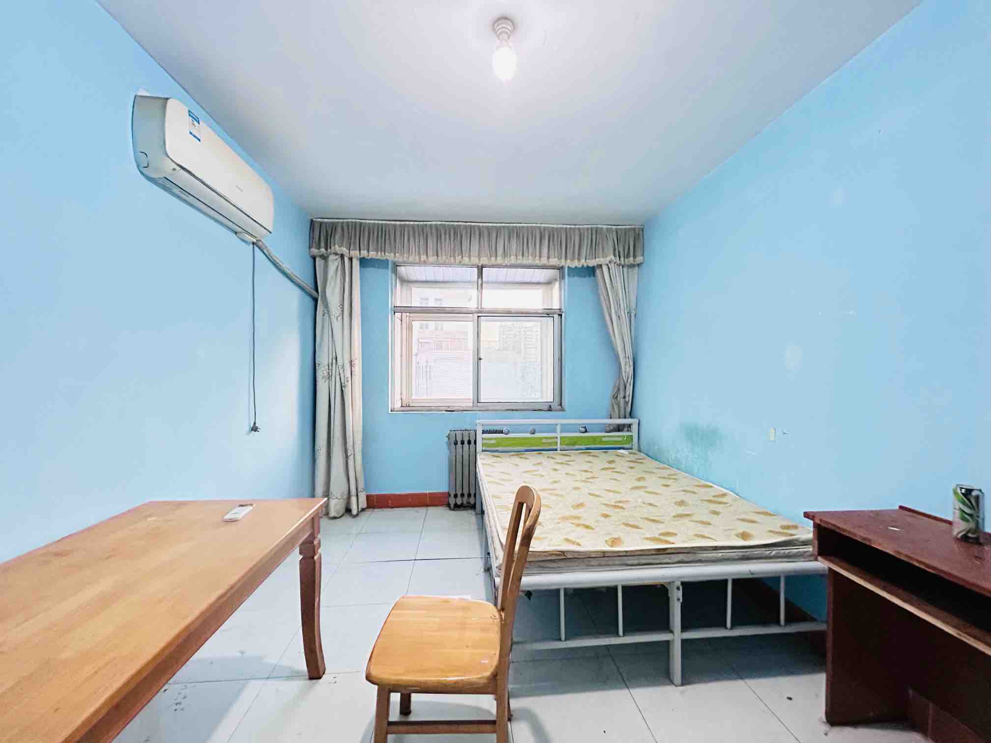 洪家楼西路82号