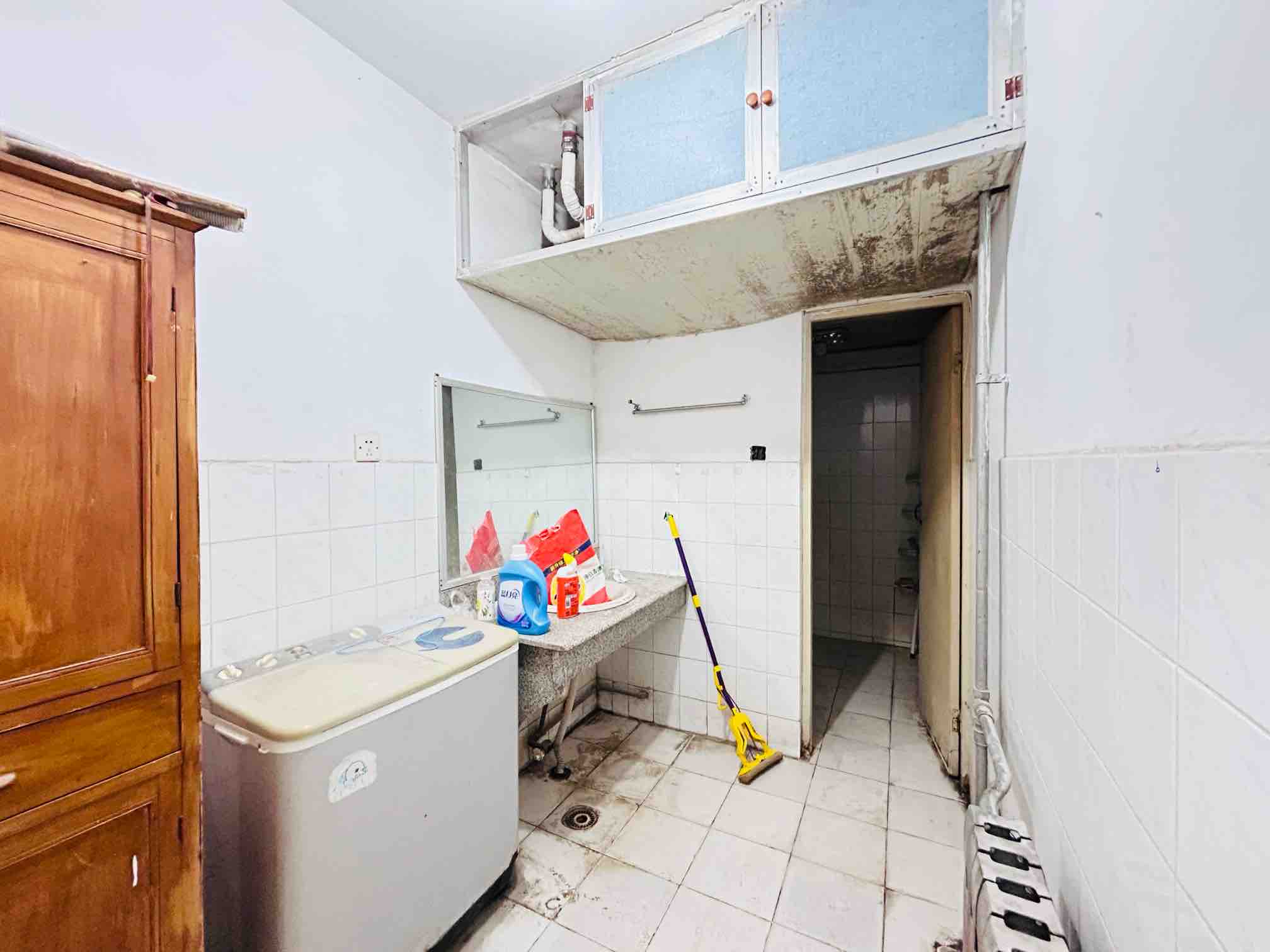 洪家楼西路82号