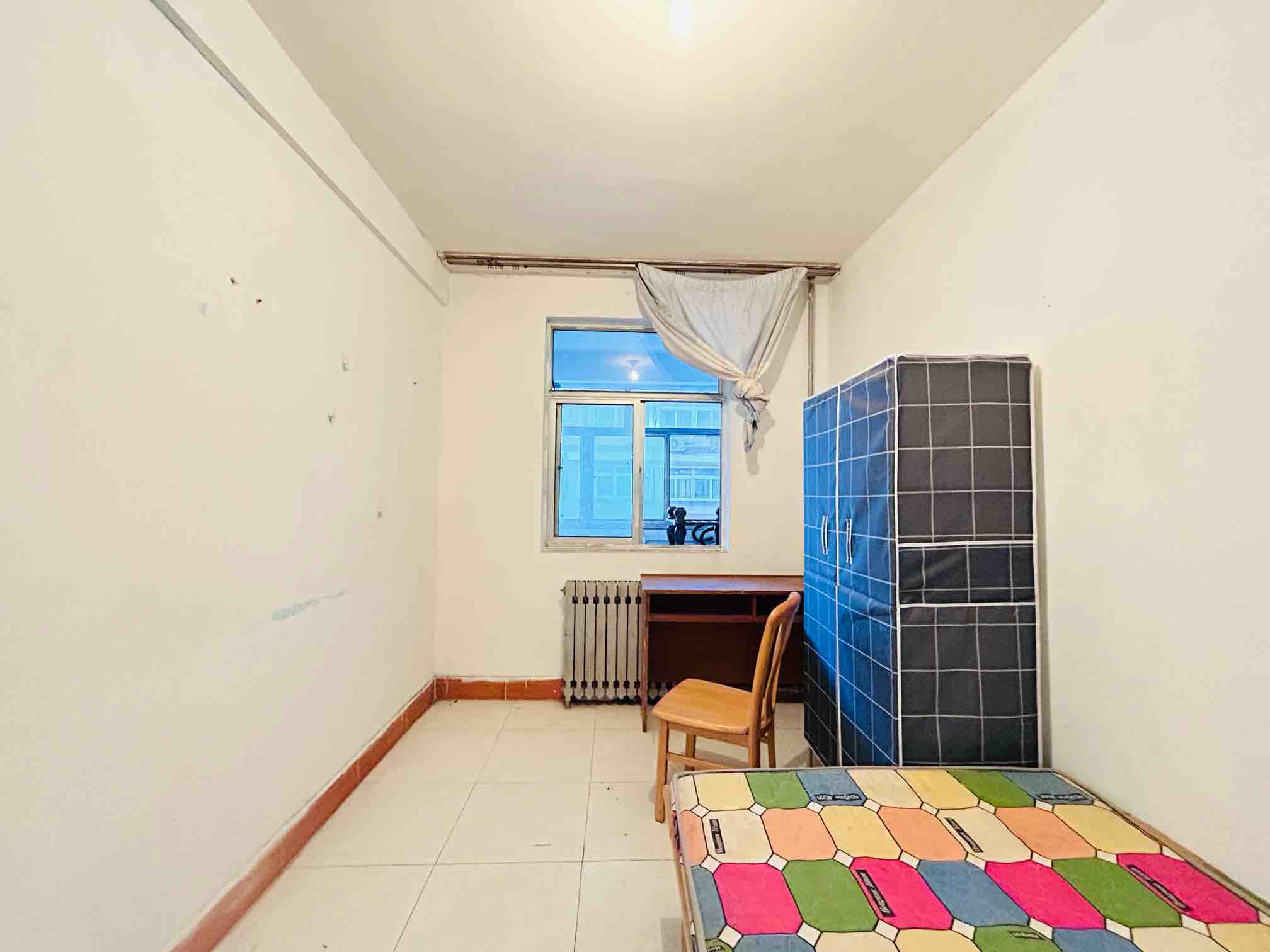 洪家楼西路82号