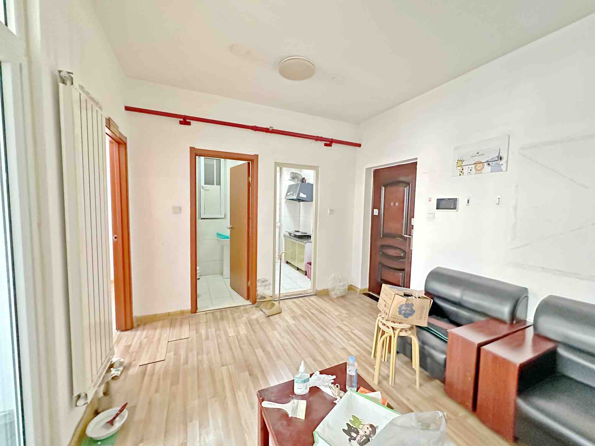   卢浮公寓  南北 核心商圈，户型好，南北通透，总价／单价低