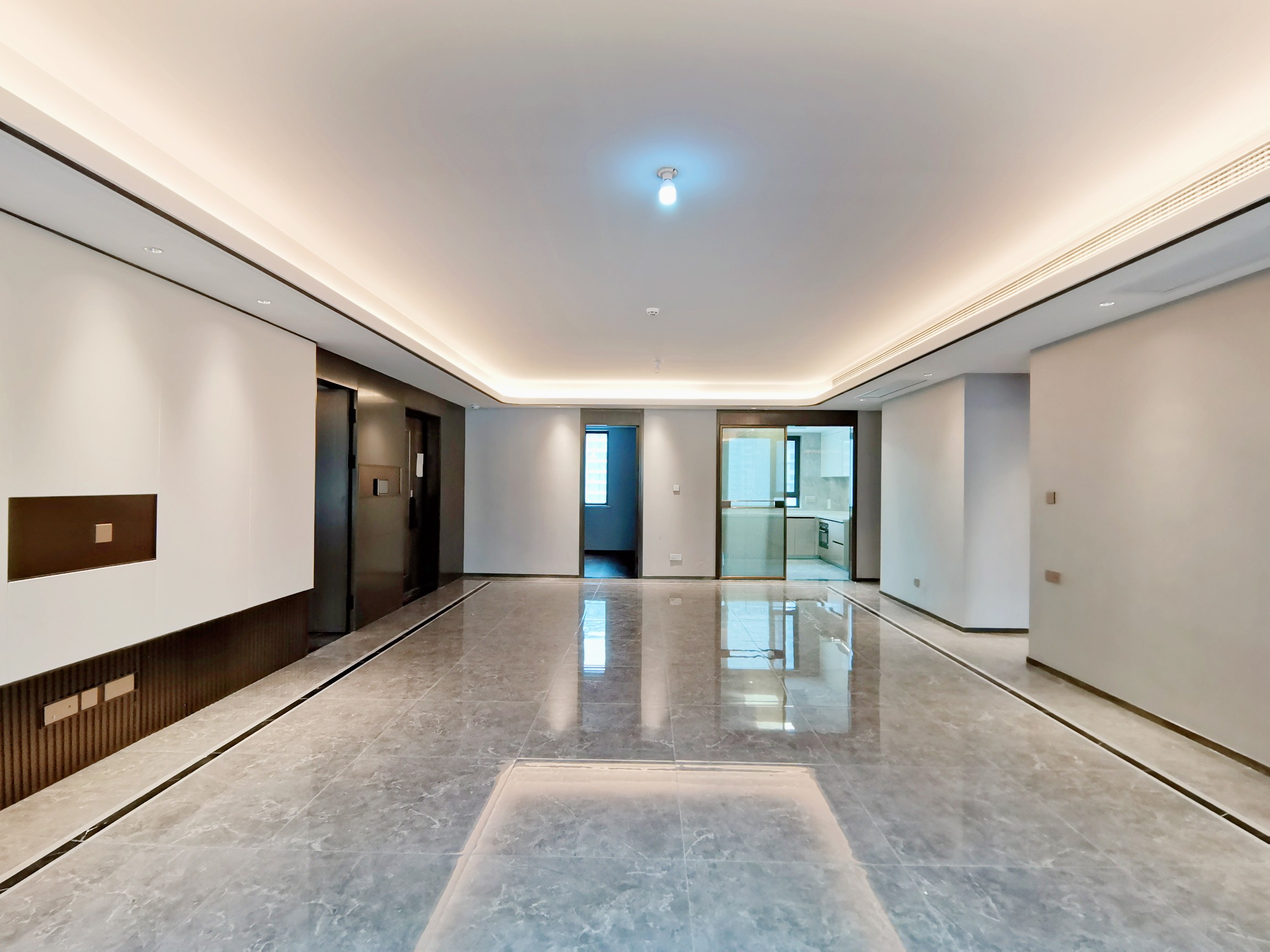  绿地IFC中央公馆 南北