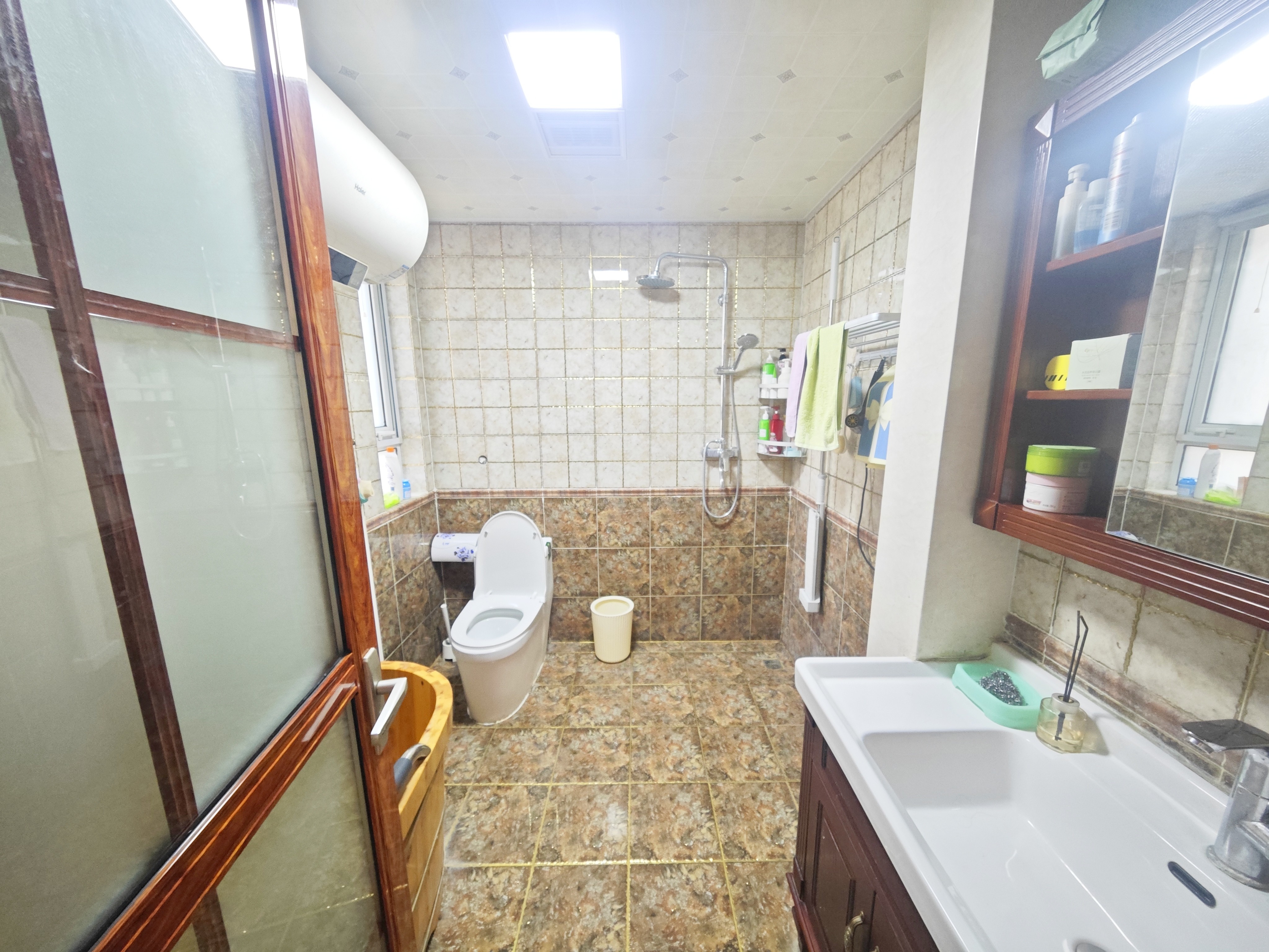 银丰唐郡玫瑰园