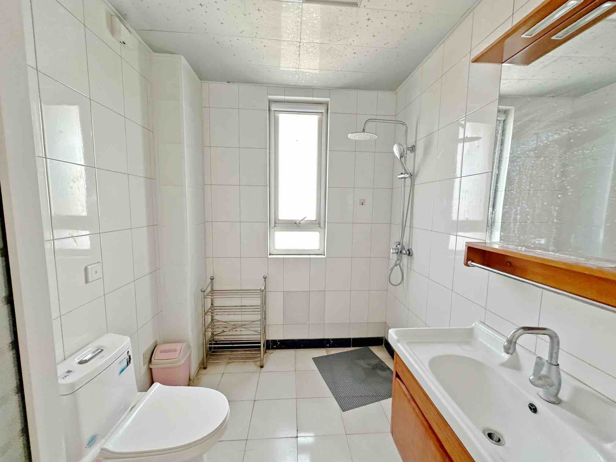 绿地新里卢浮公馆