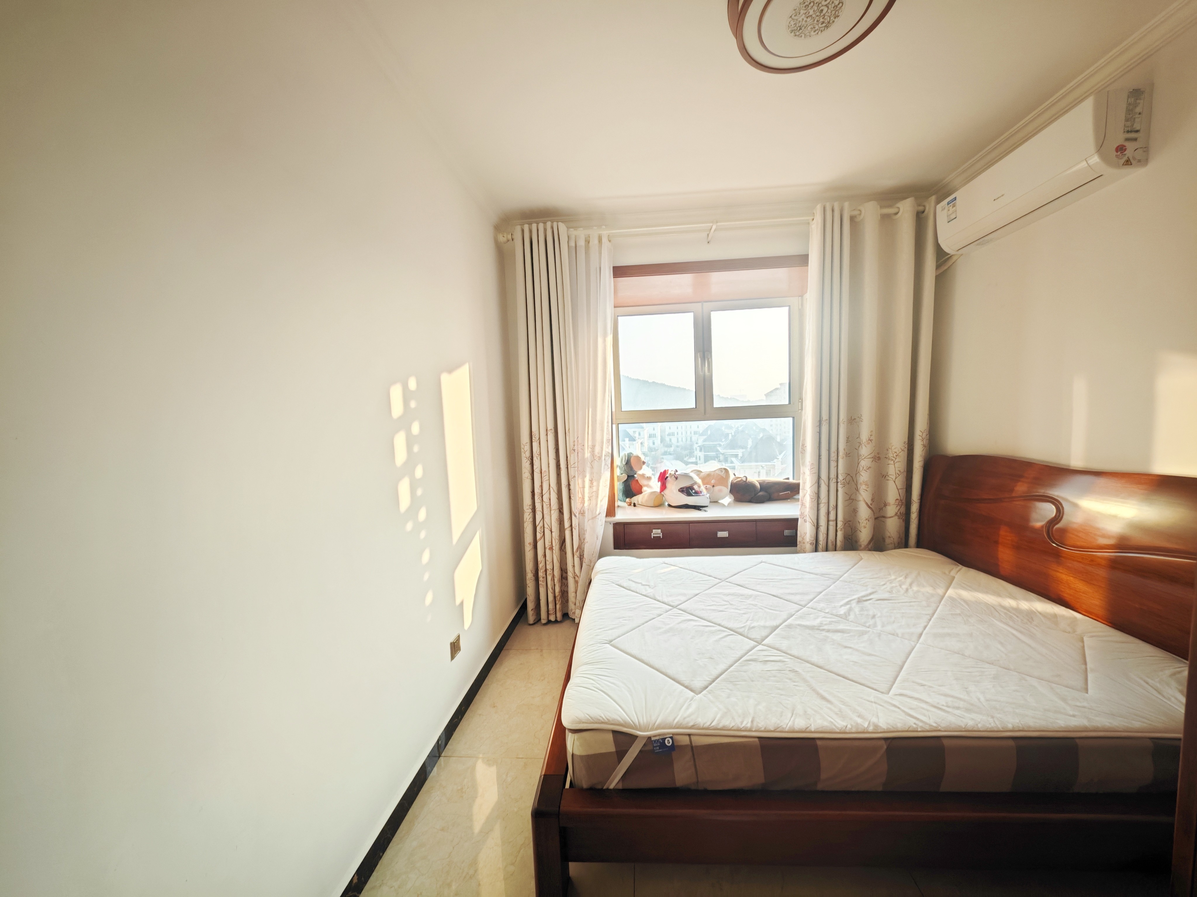 银丰唐郡玫瑰园