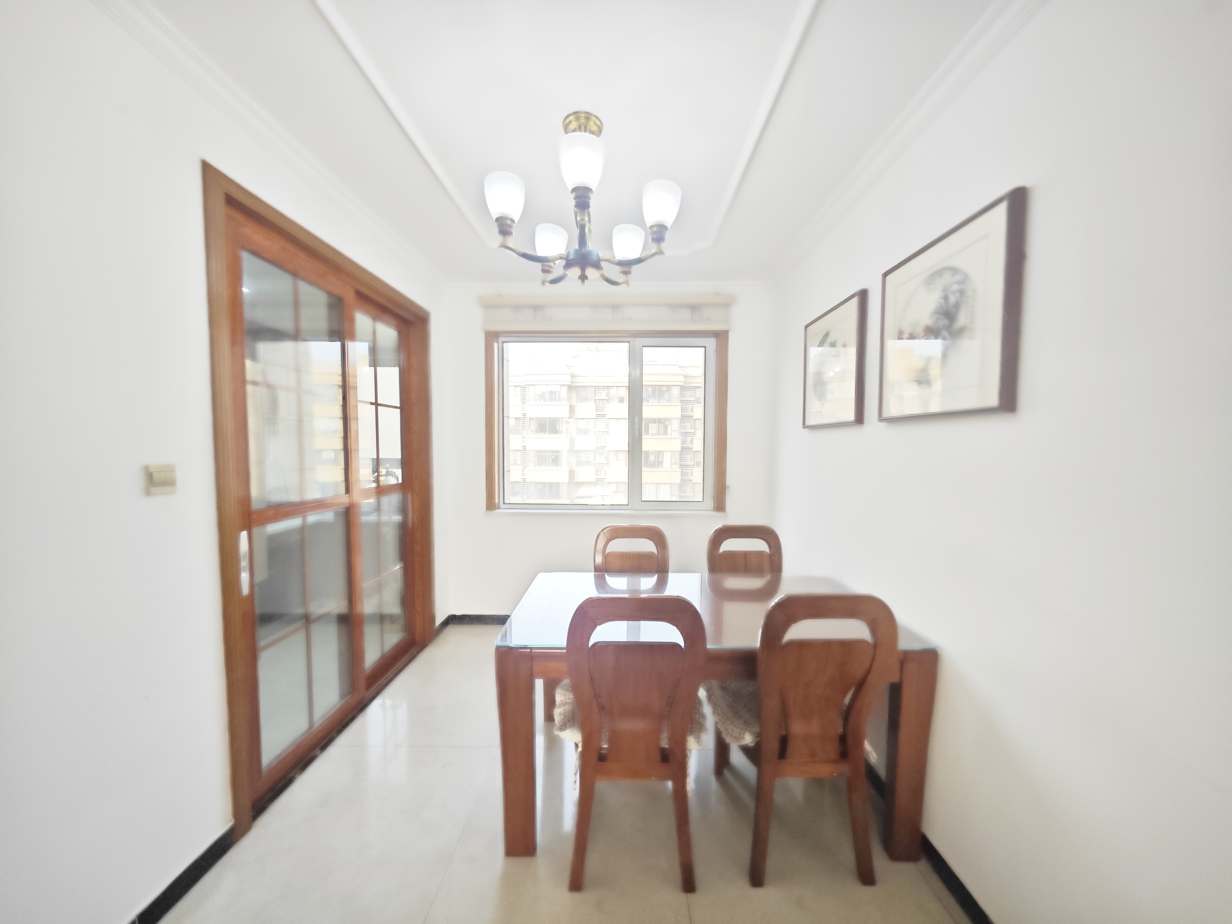 银丰唐郡玫瑰园