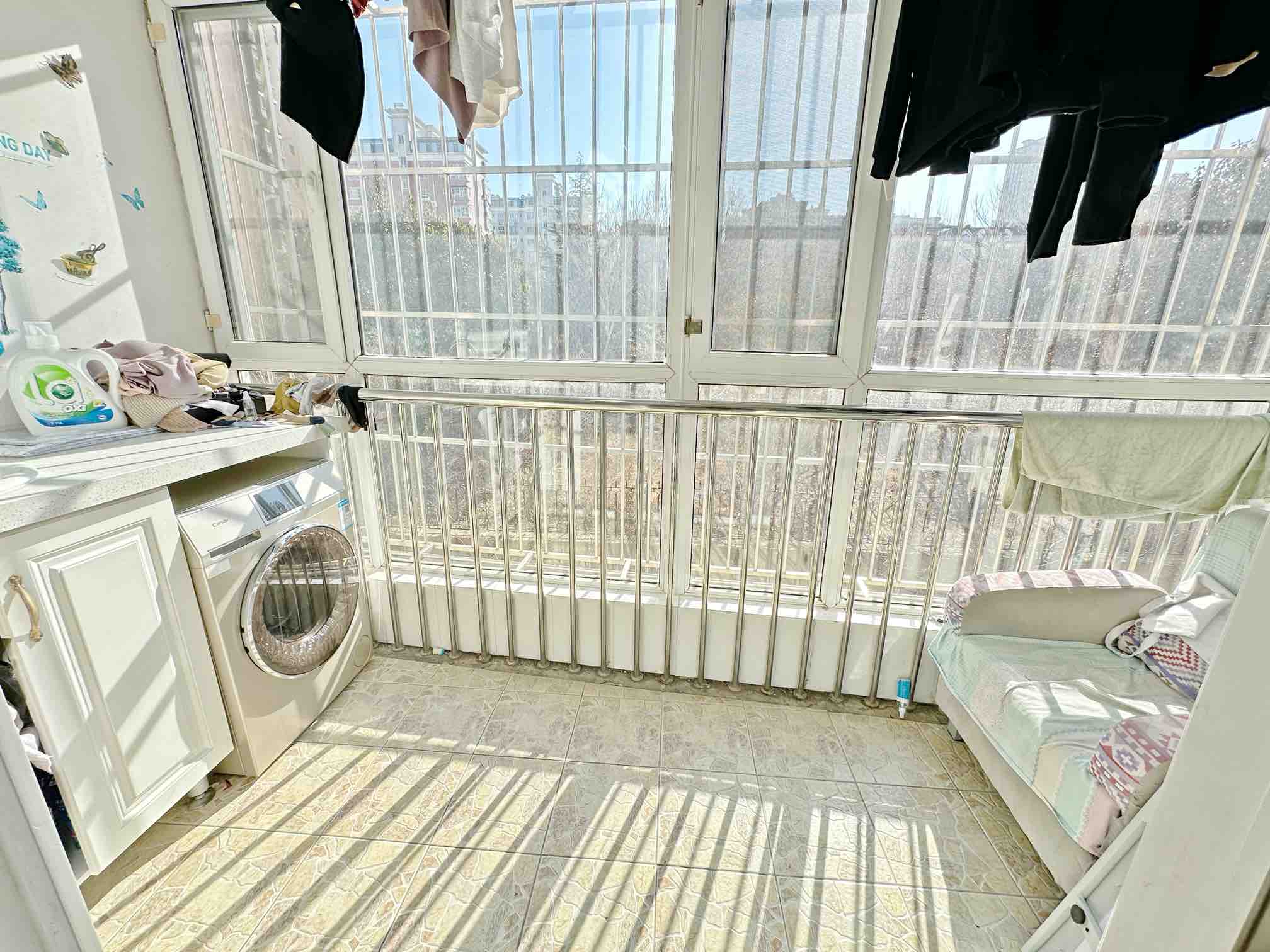 卧龙花园龙泰苑