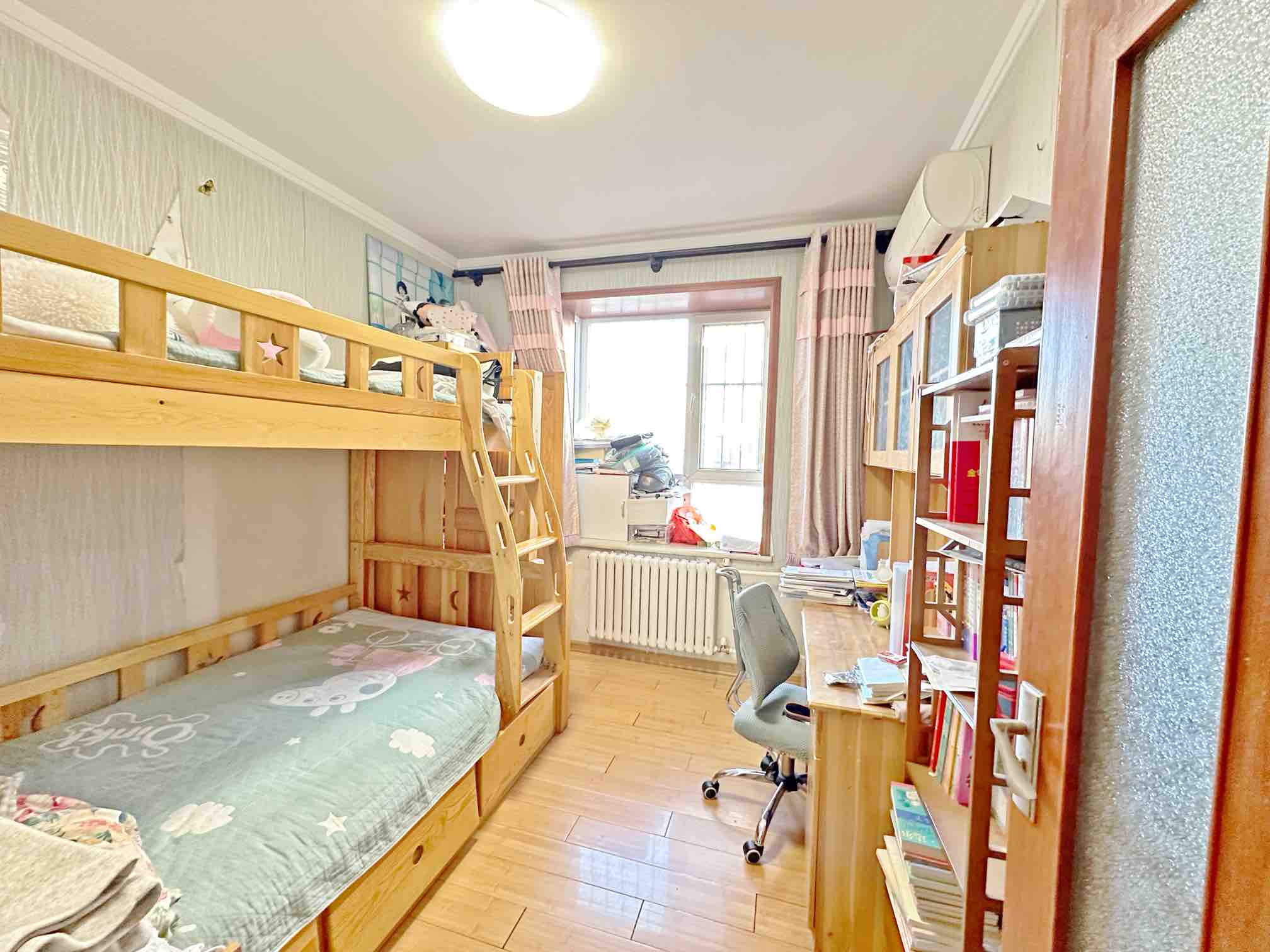 卧龙花园龙泰苑