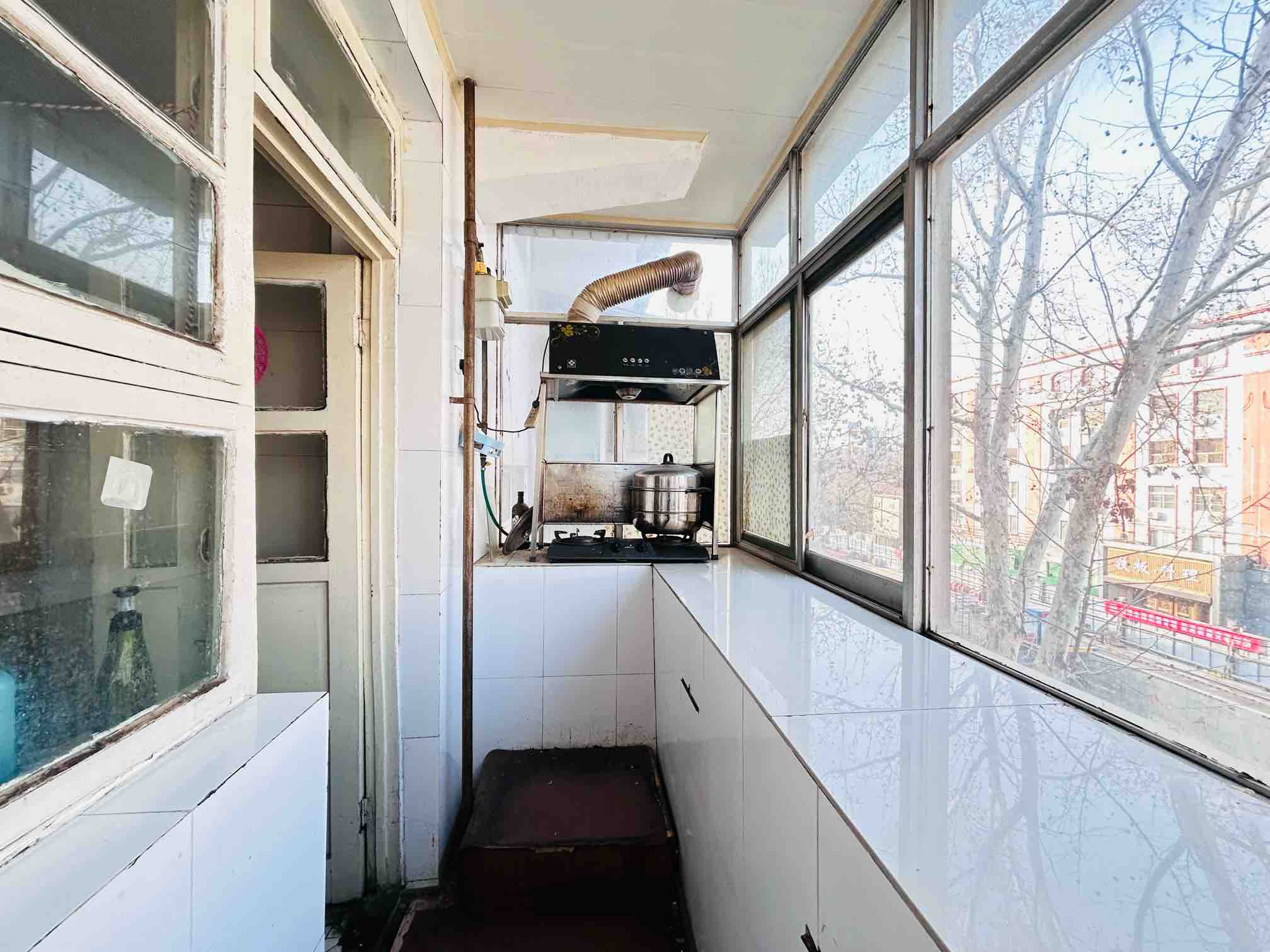 山大南路山大宿舍