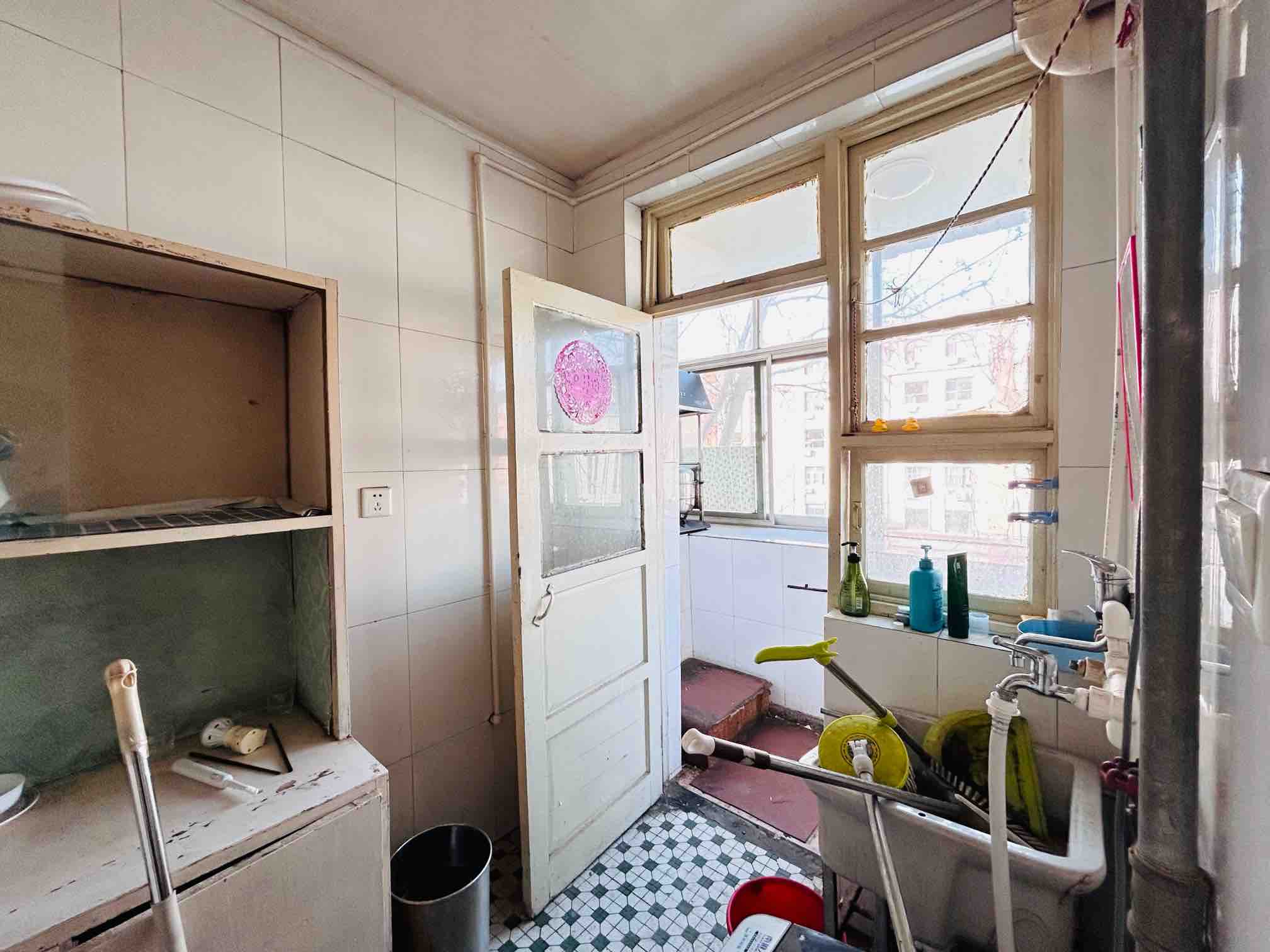 山大南路山大宿舍