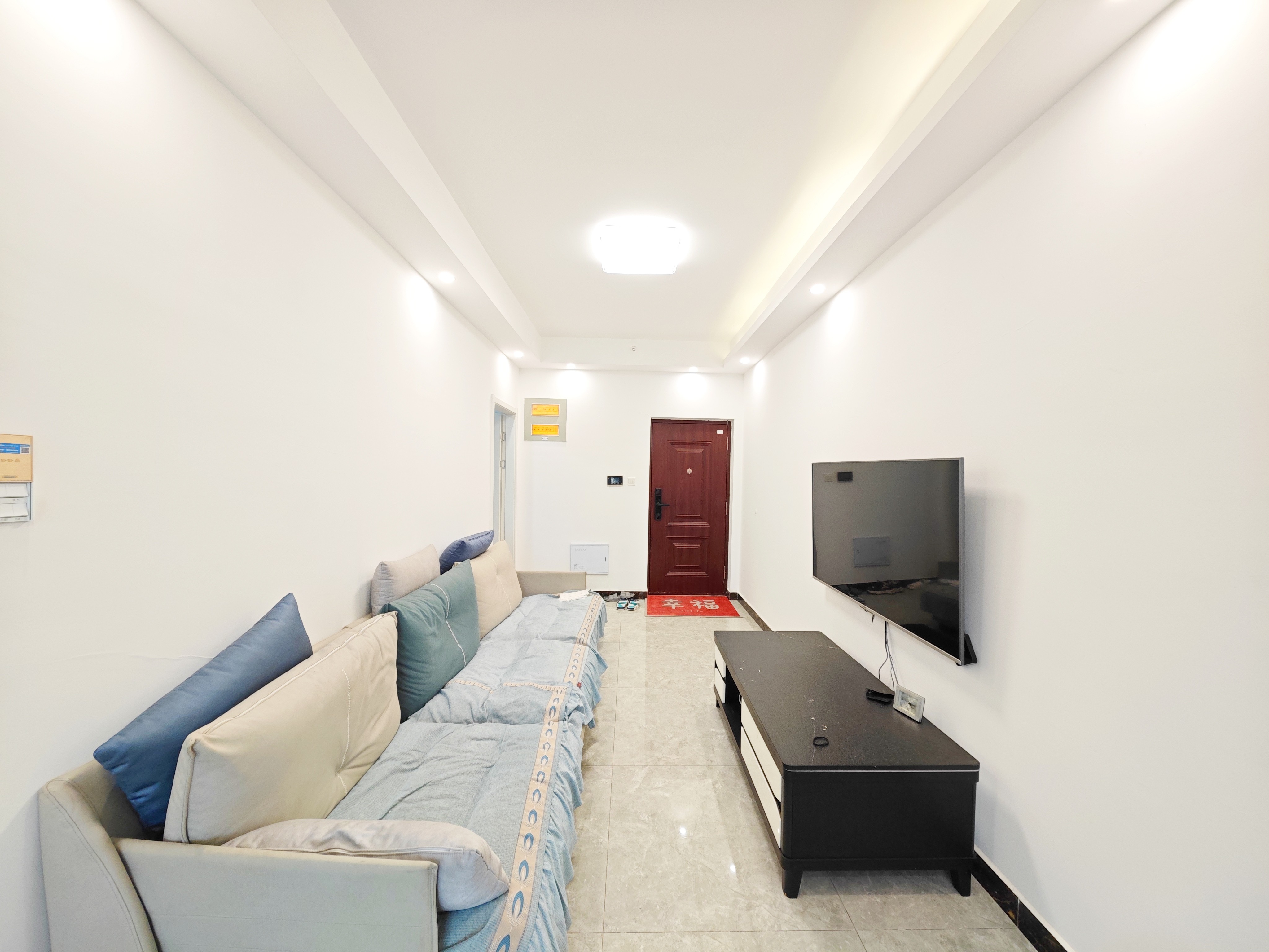  帝华广场，40万，2室，精装，双气