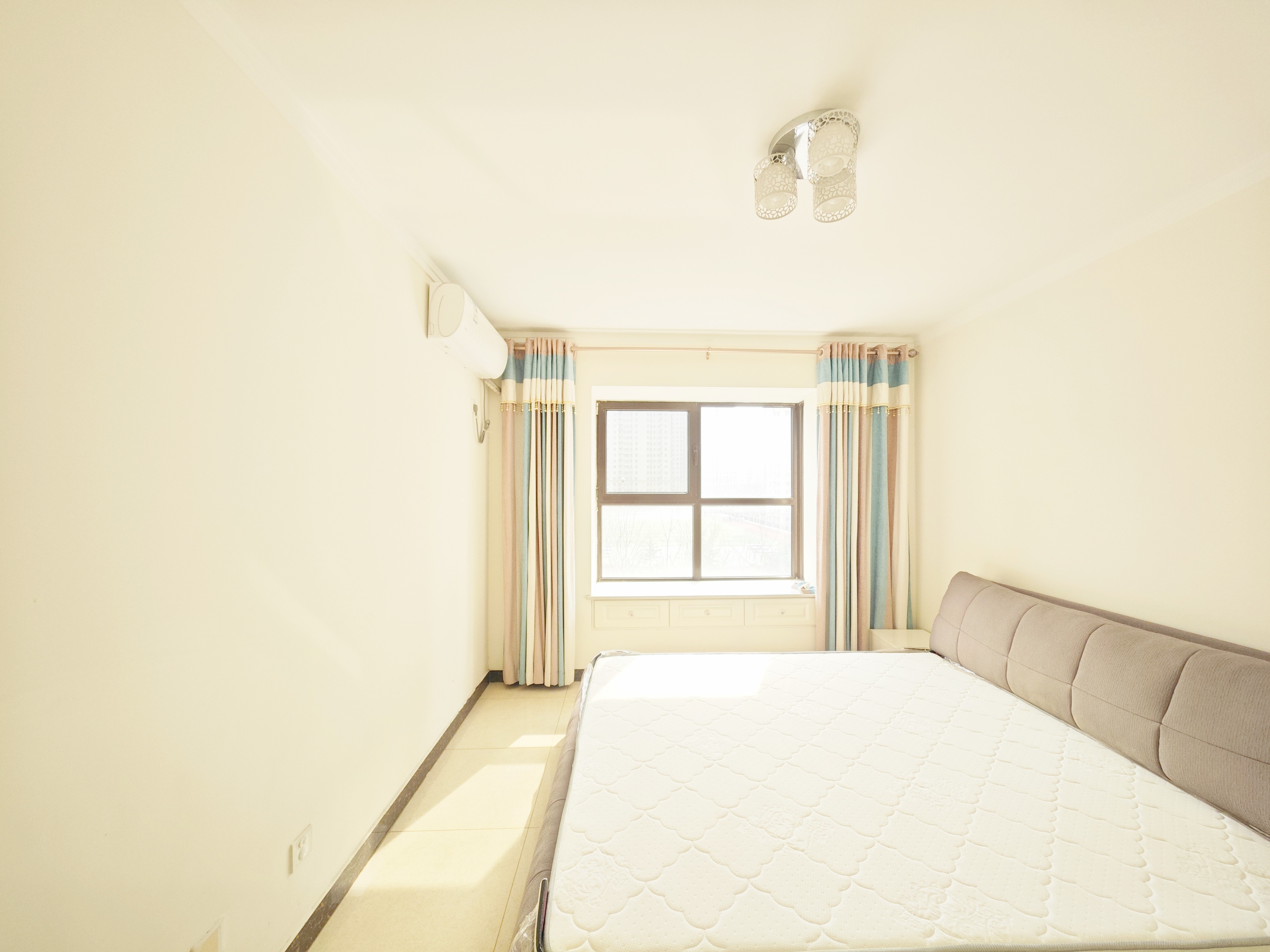 银丰唐郡荷花园