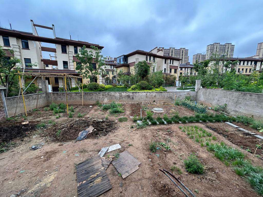  中建长清湖珺园5室