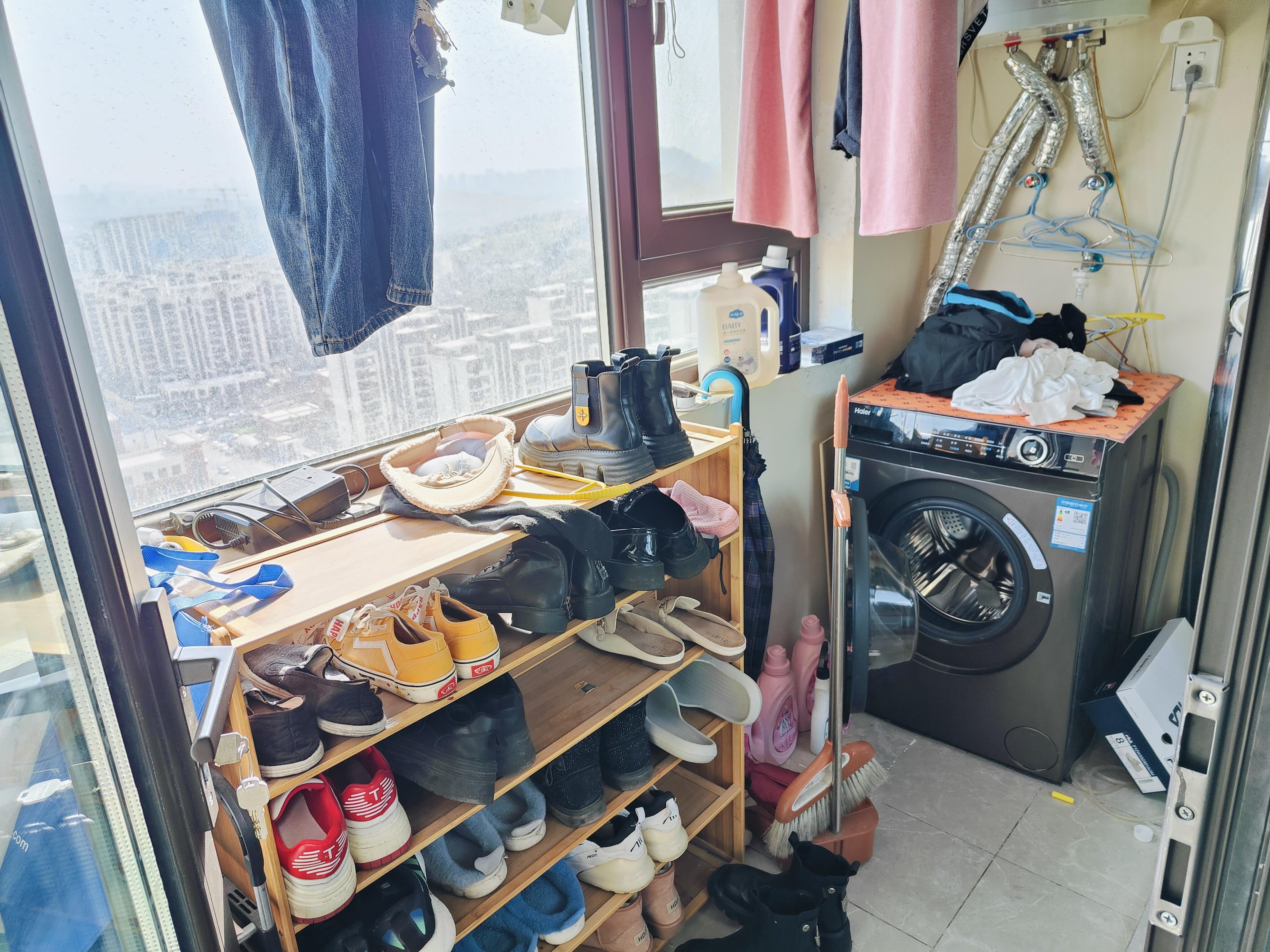 中海半山湾畔