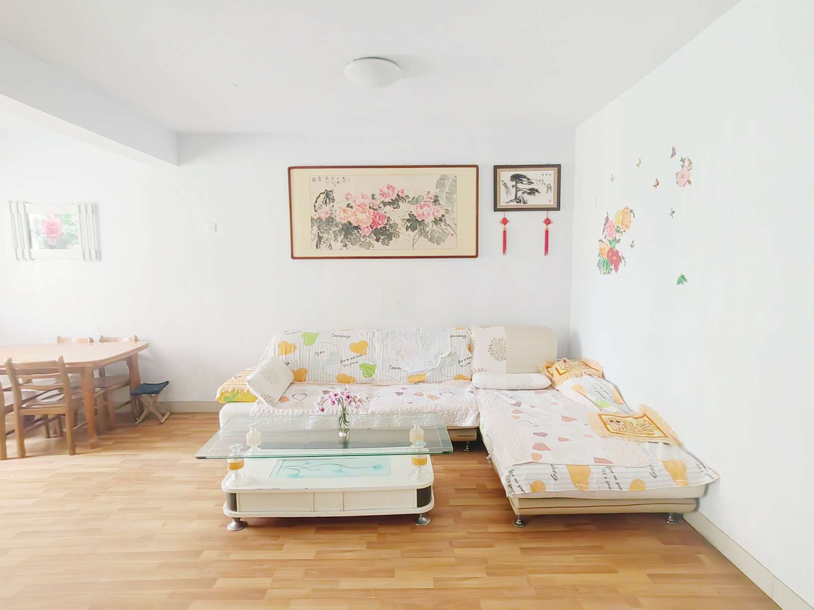  新世纪东山花园,2,2室2厅,70万,清水,无电梯