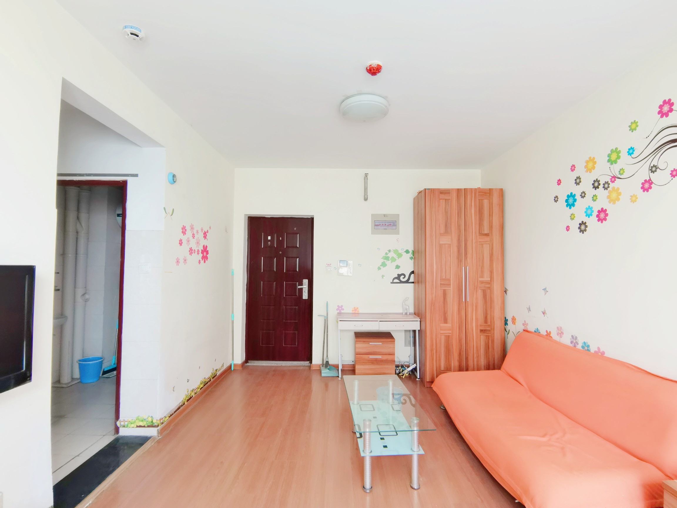  丁豪蓝调国际 北