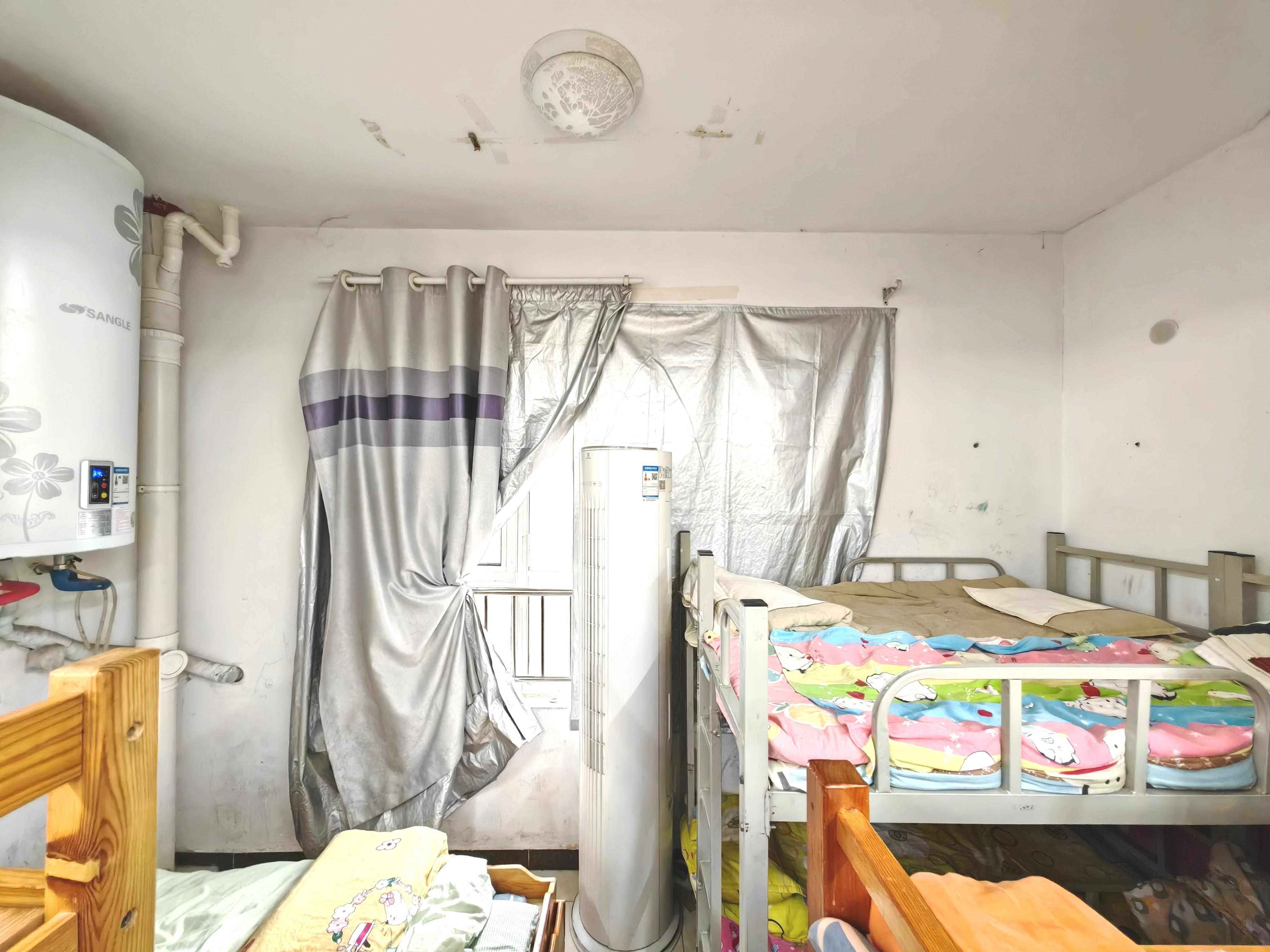 城投伴山居