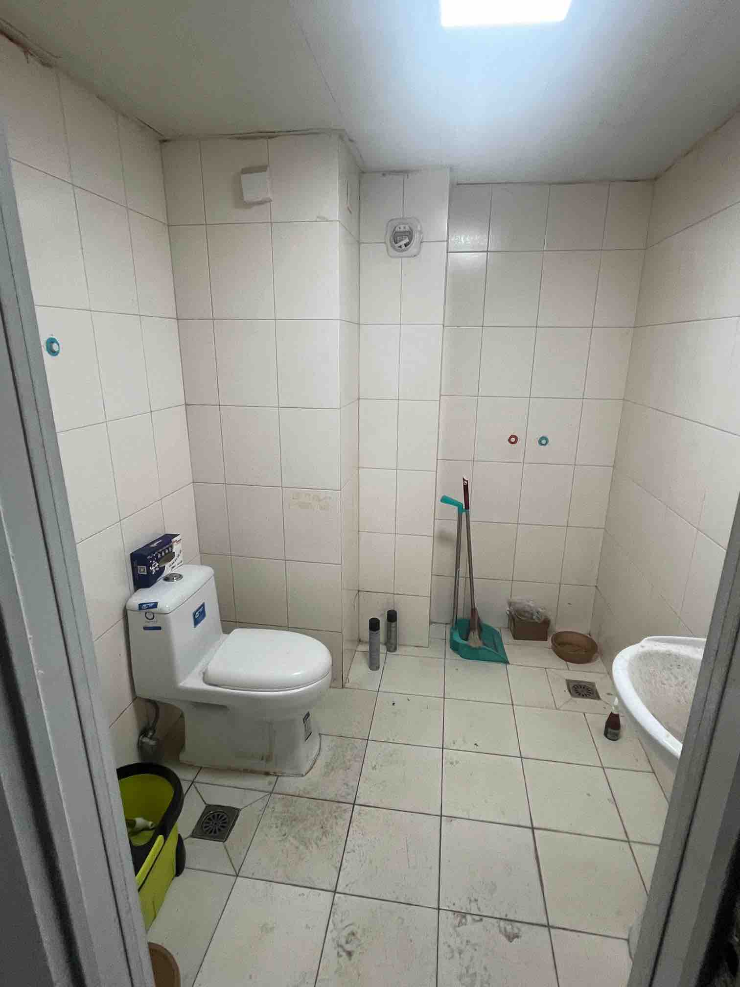 绿地泉景雅园商务大厦