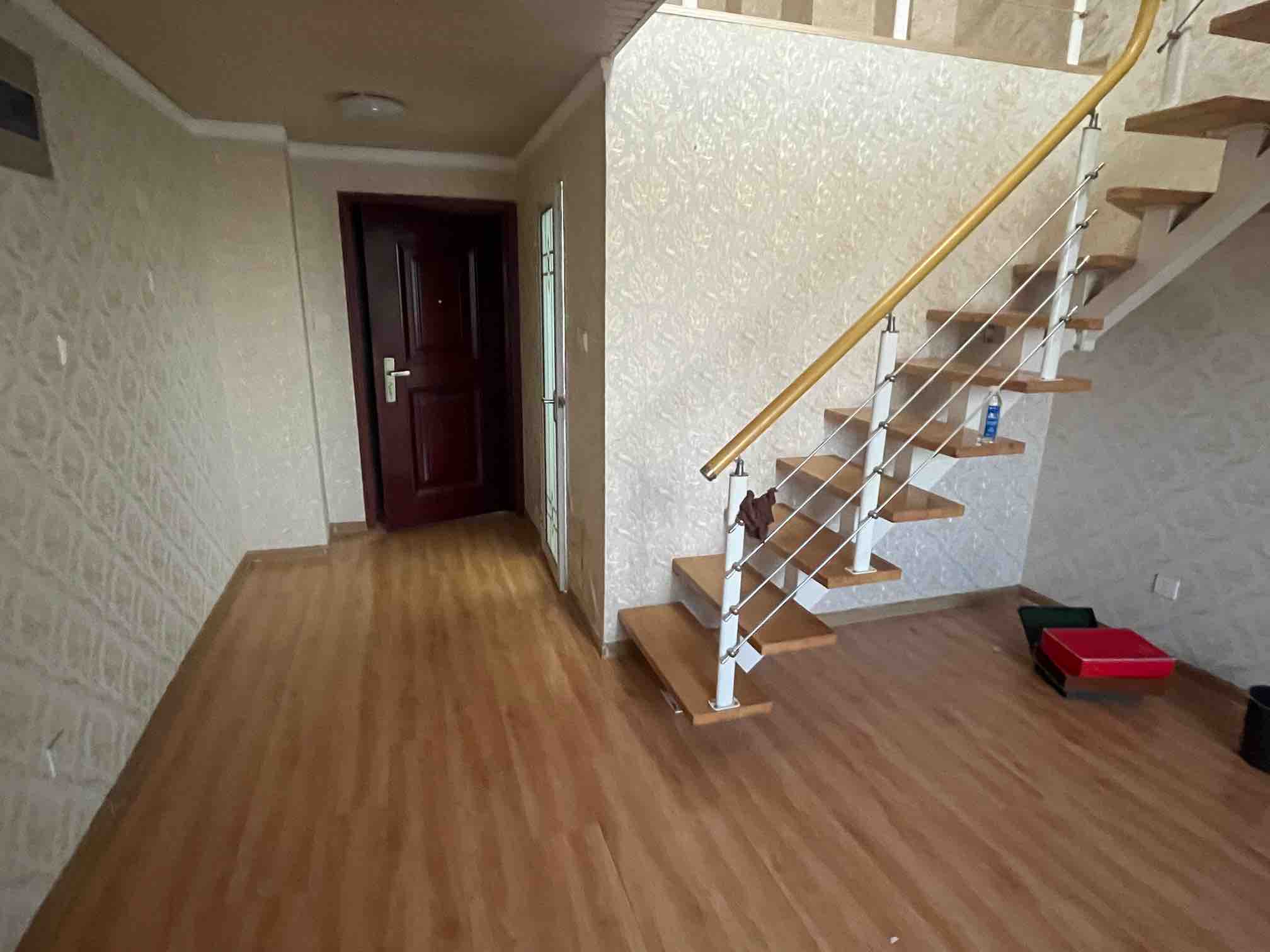 绿地泉景雅园商务大厦