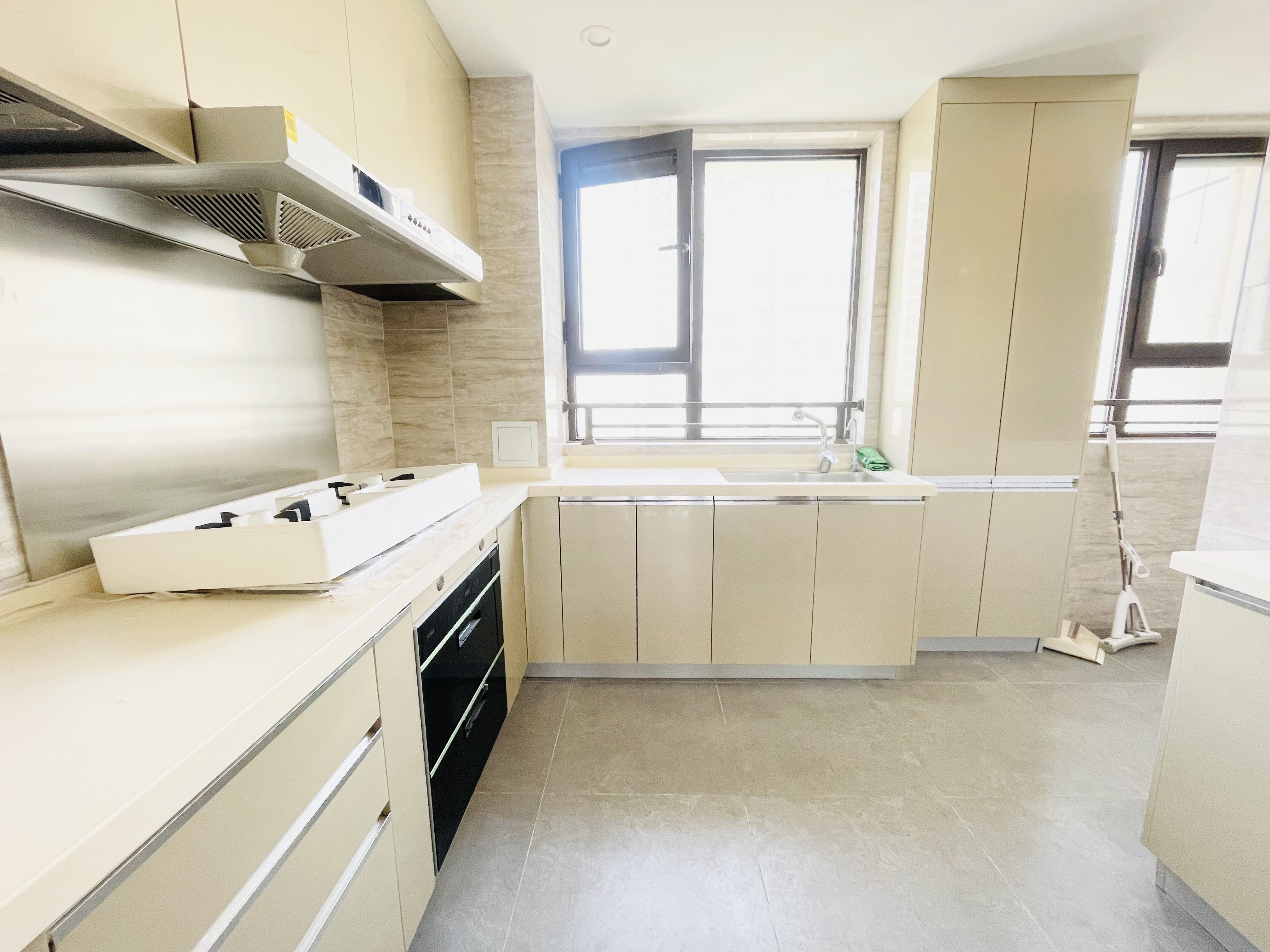 旭辉银盛泰金域蓝山