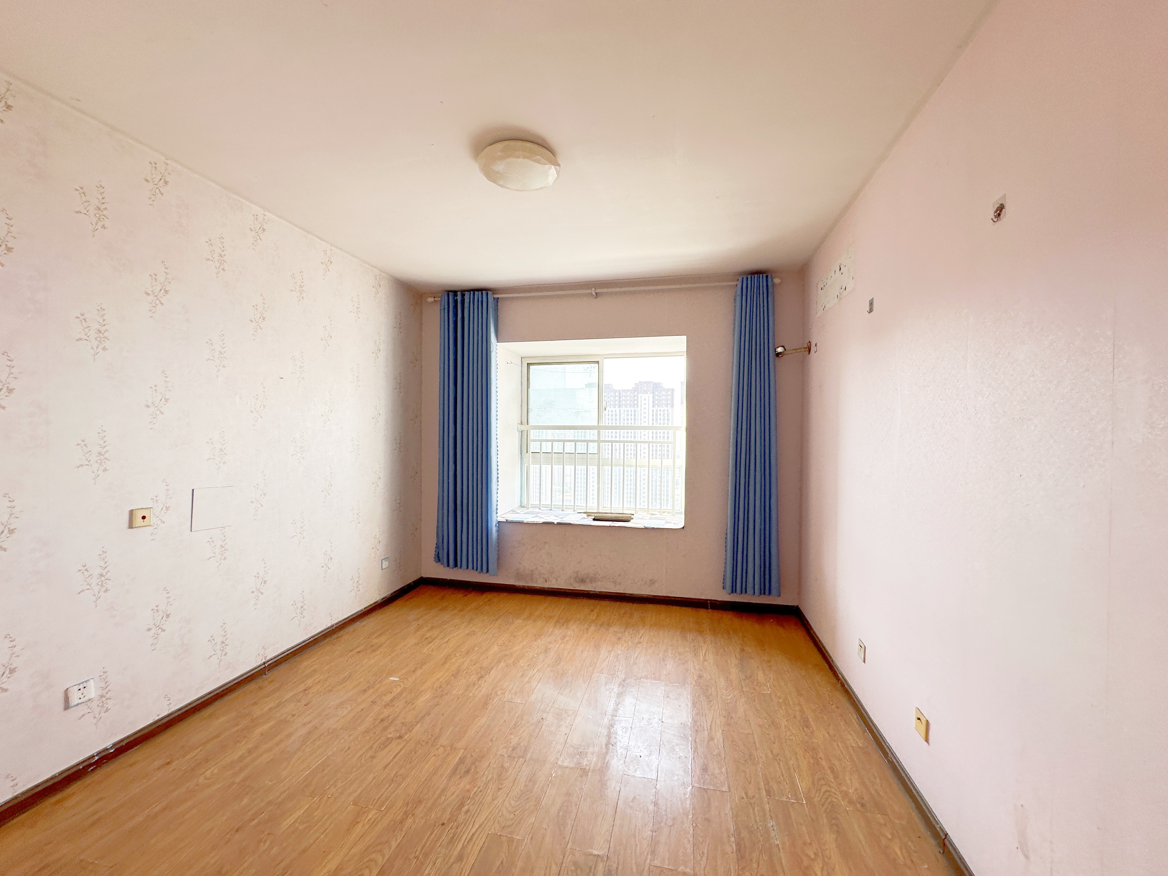 绿地新里梵尔赛公馆