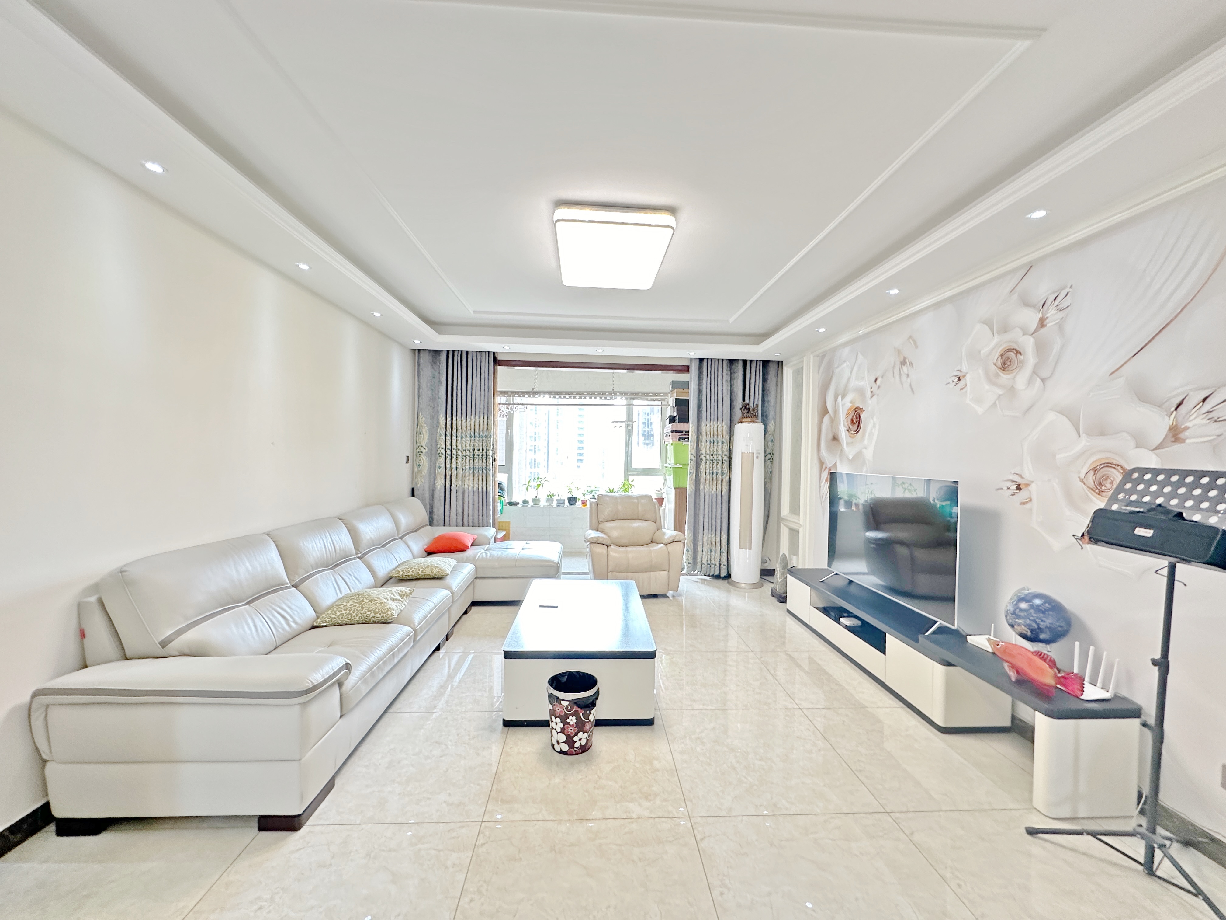 绿地新里卢浮公馆