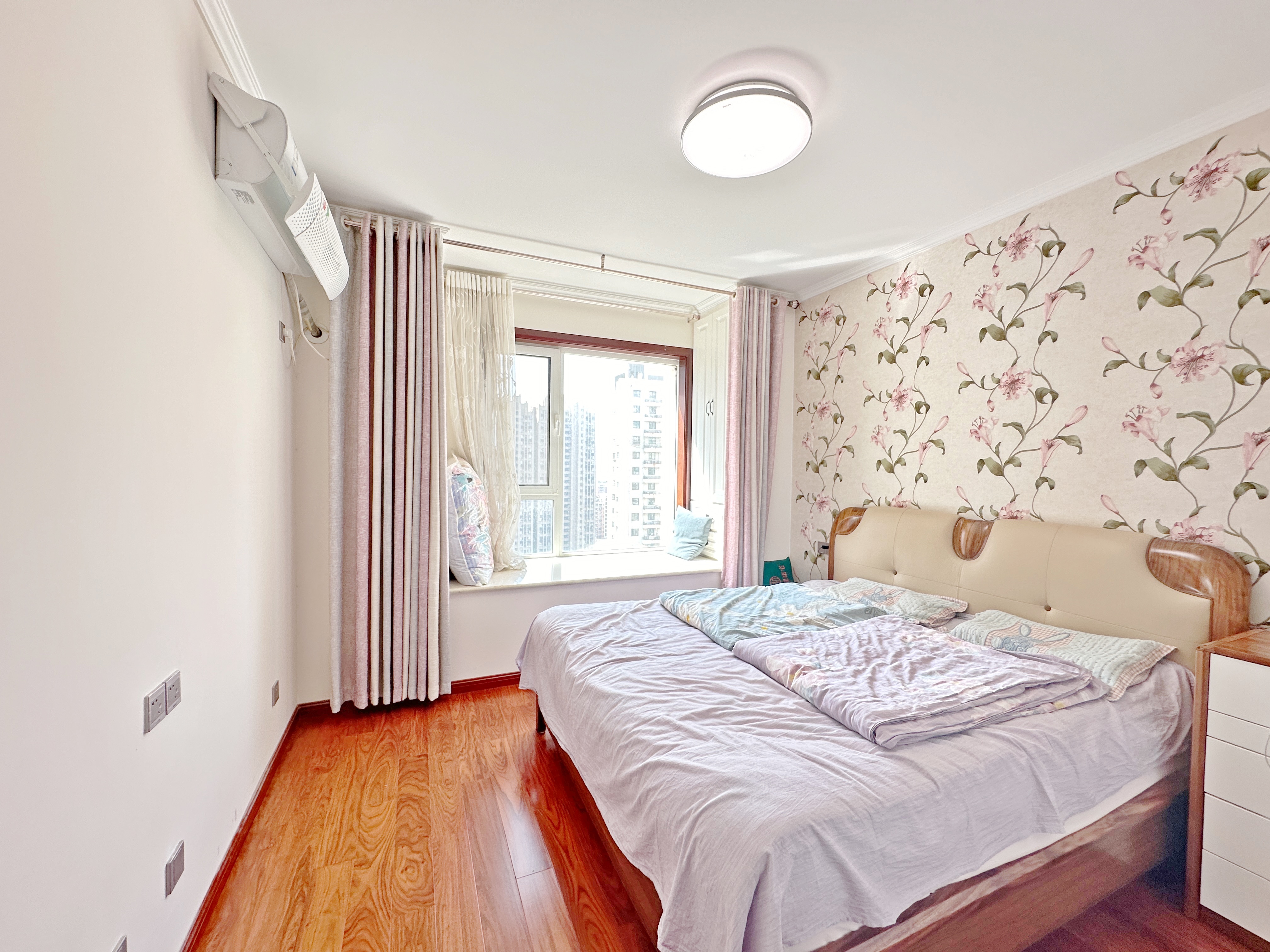 绿地新里卢浮公馆