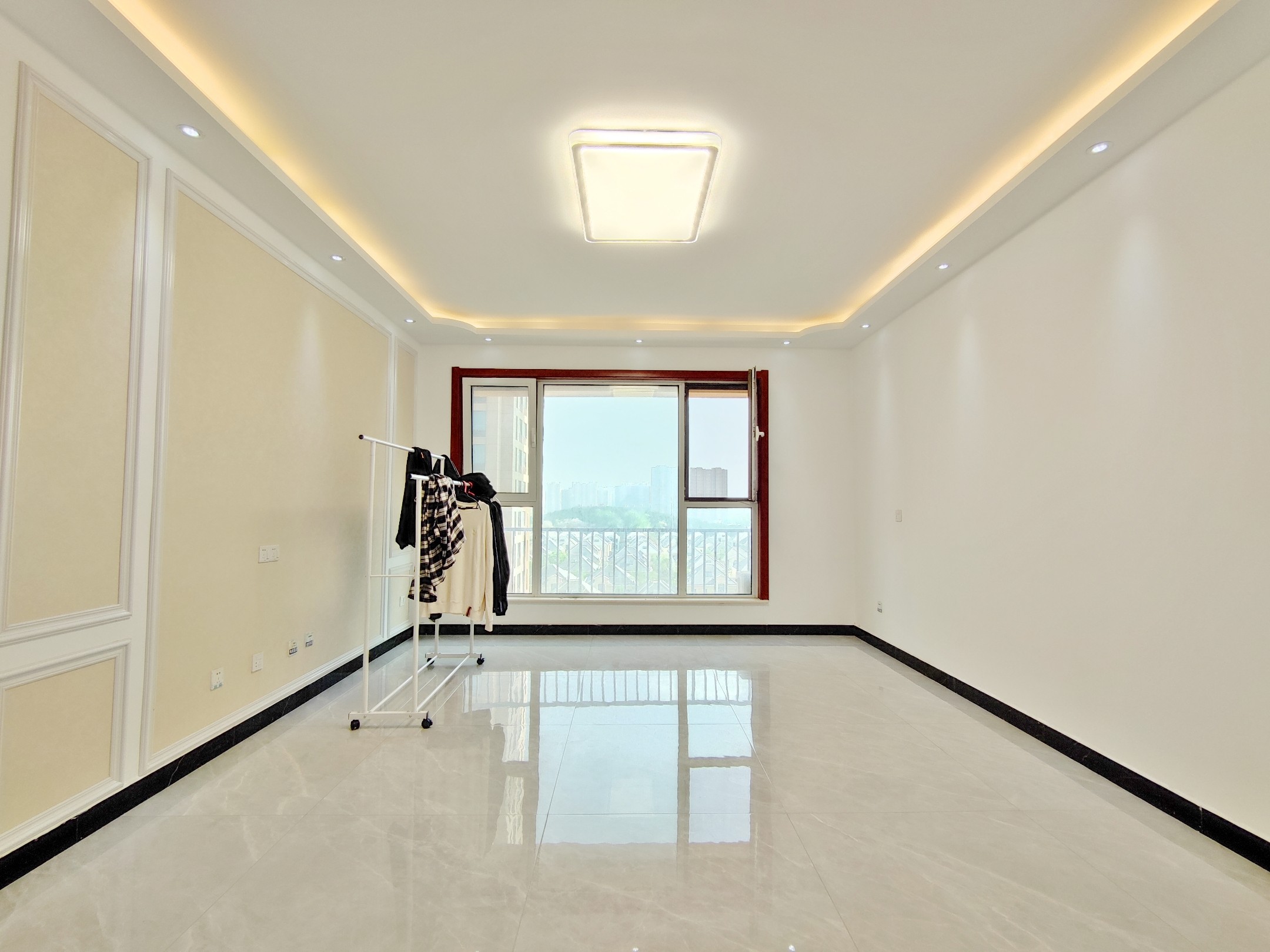  绿城腊山御园 南北