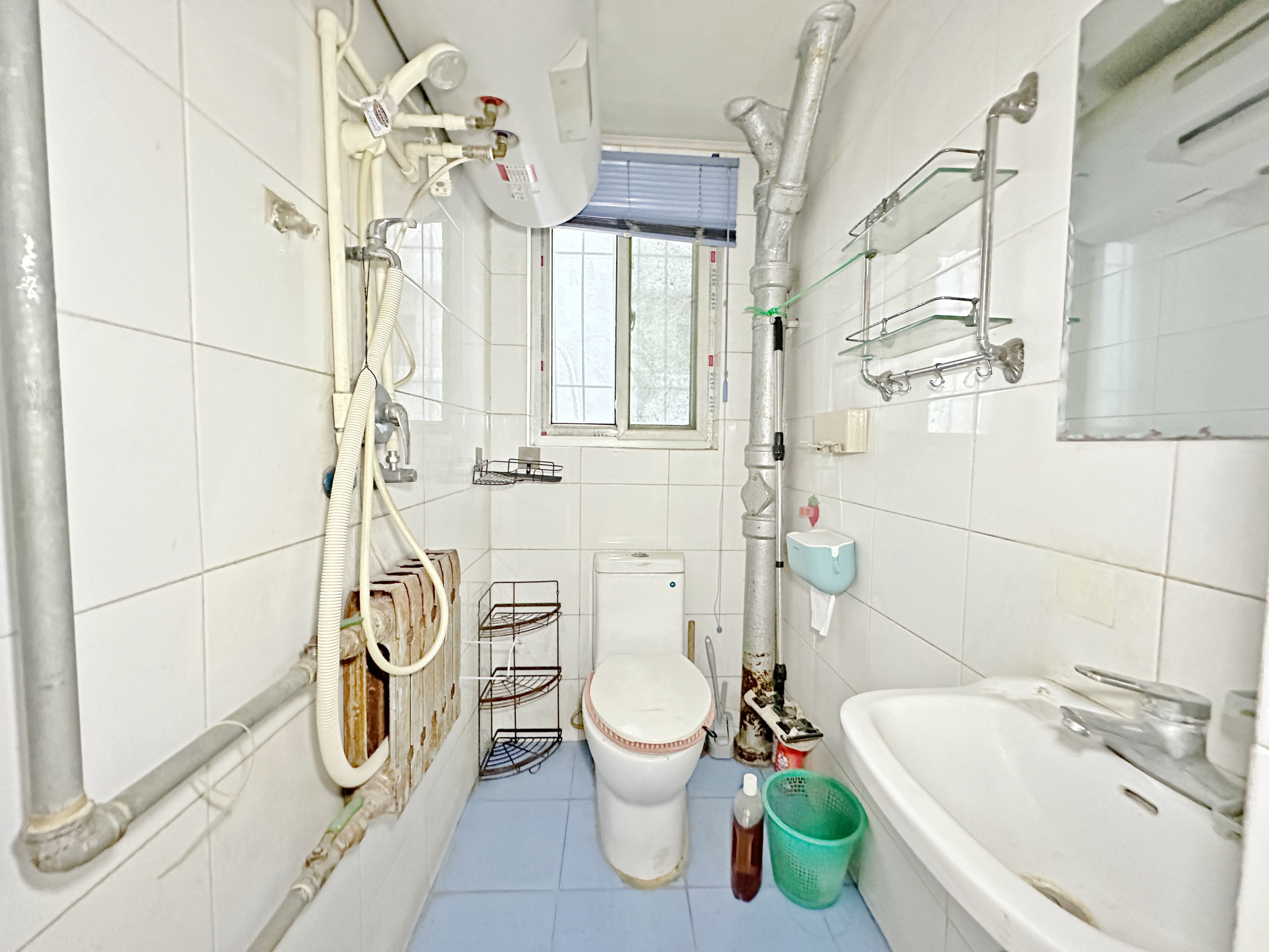 北小辛庄东街112号