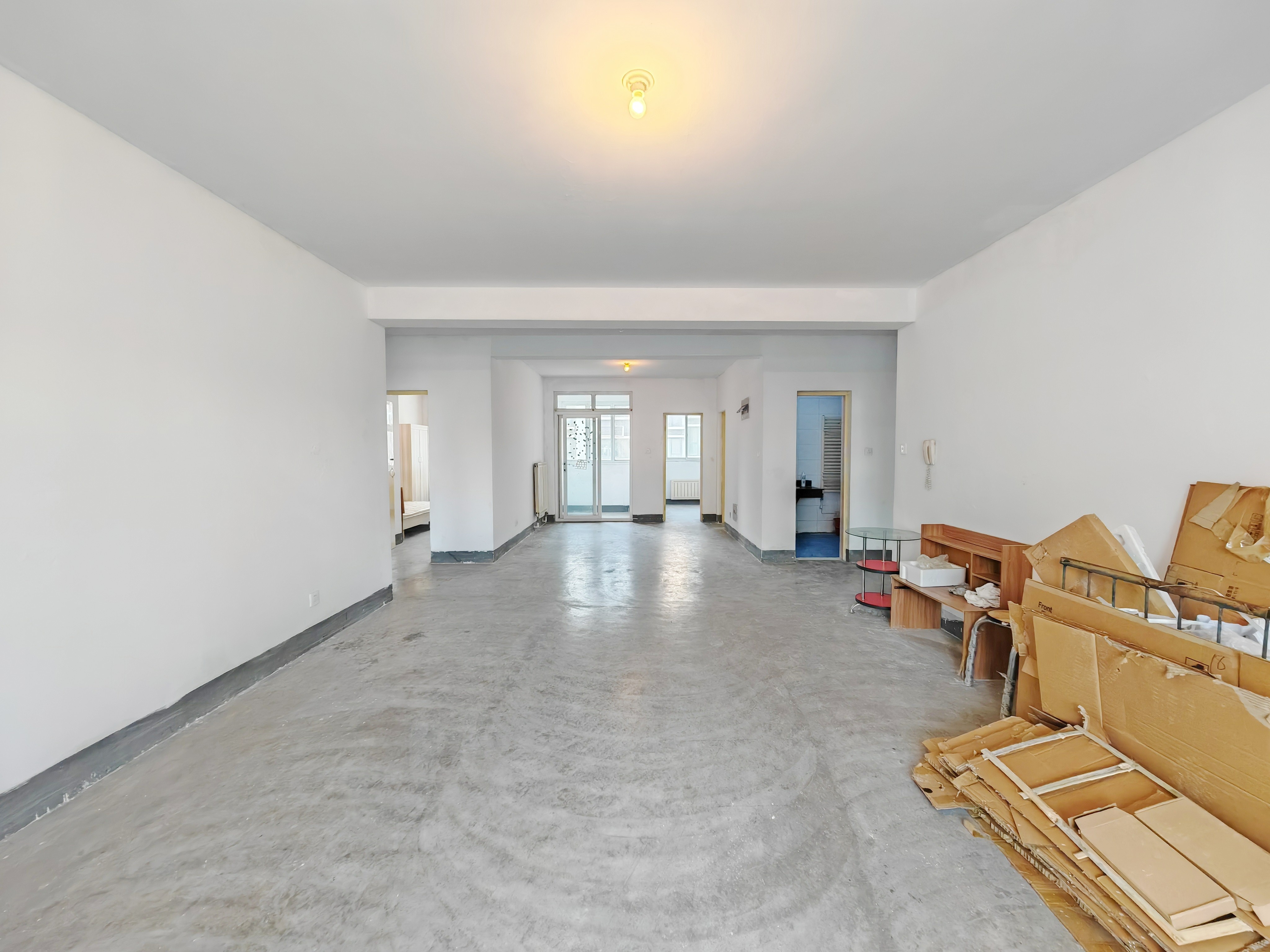  院长楼，高干层，公摊百分之11，停车免费，,送18平地下室！