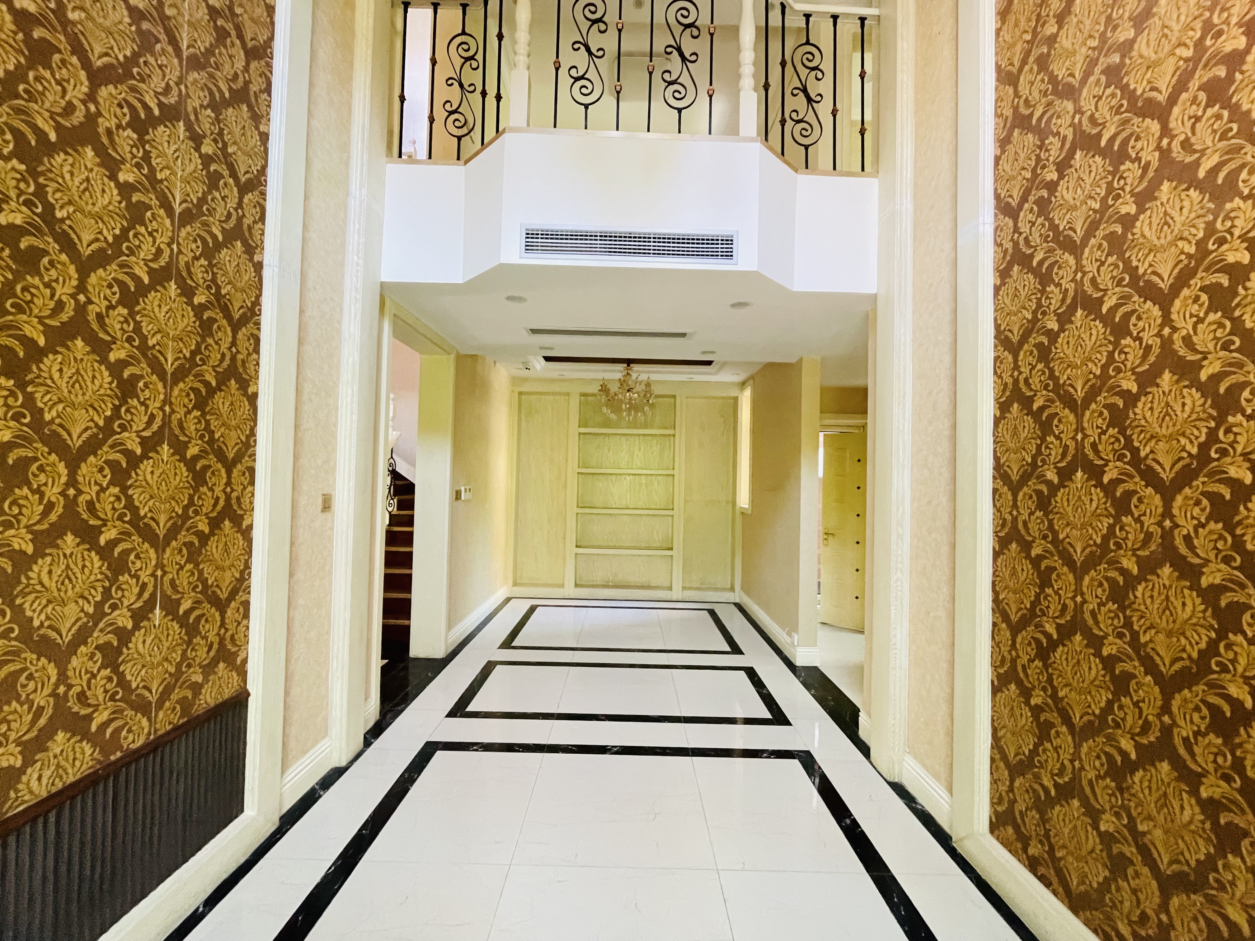 中海奥龙观邸别墅