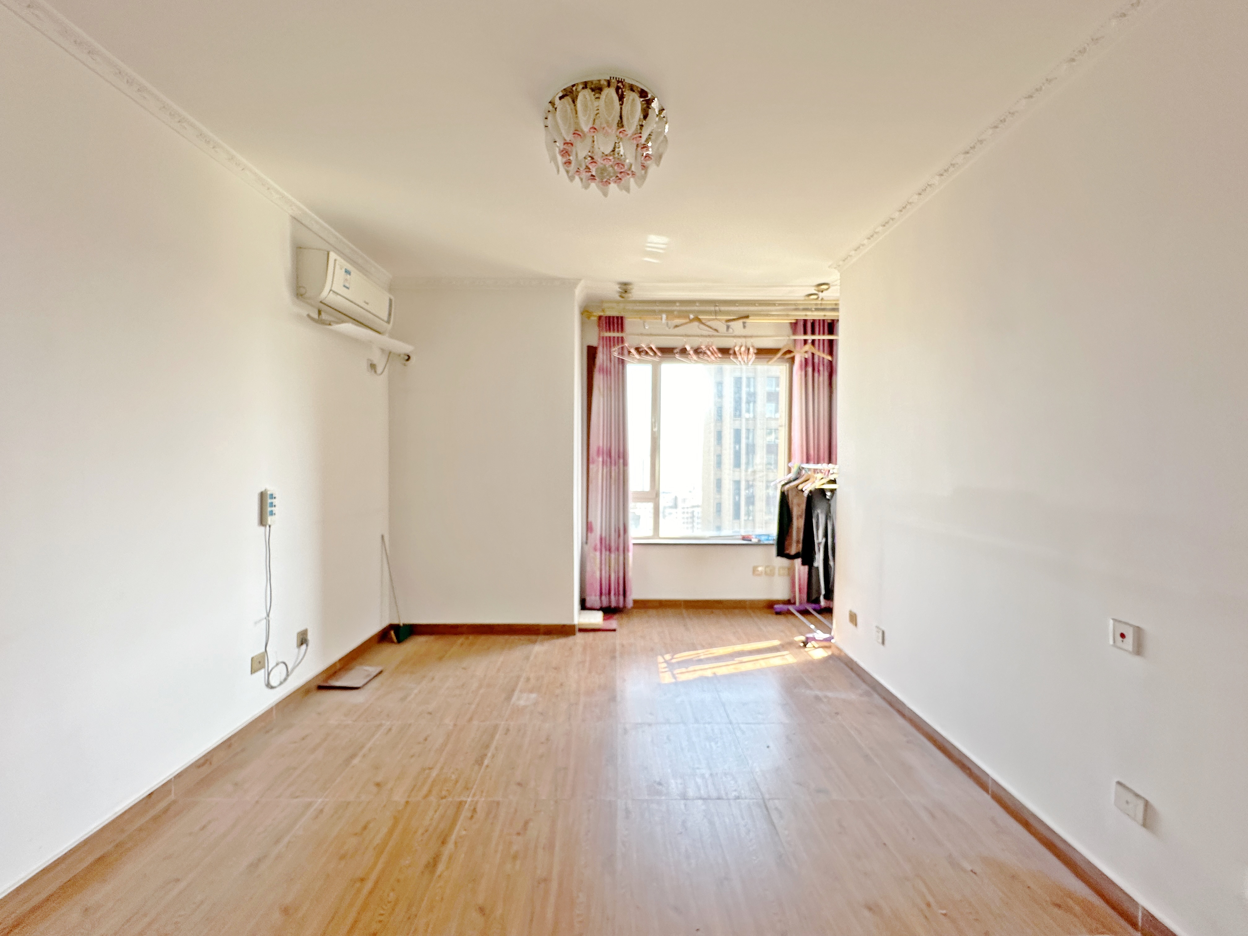 绿地新里卢浮公馆