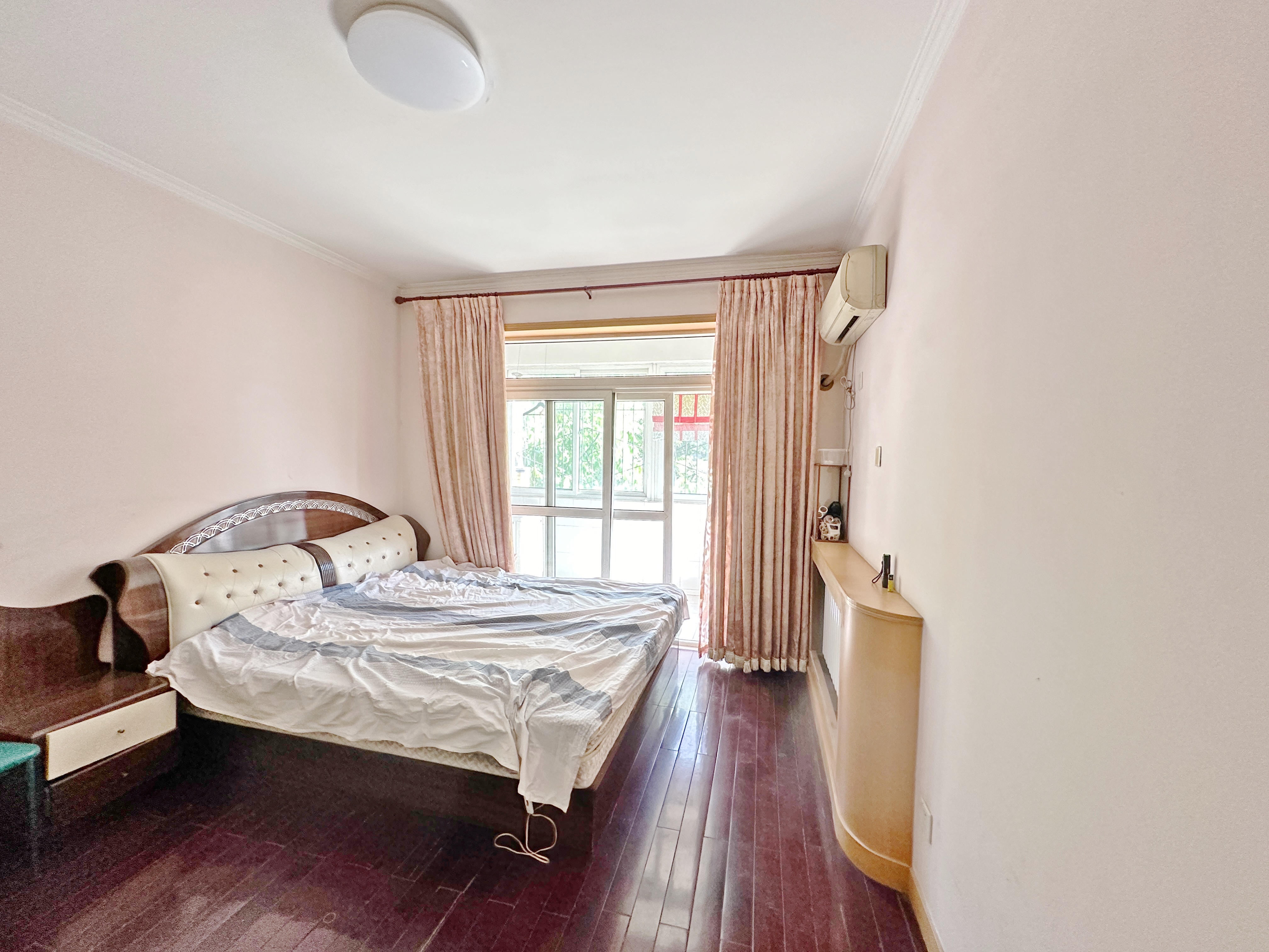 卧龙花园龙盛苑