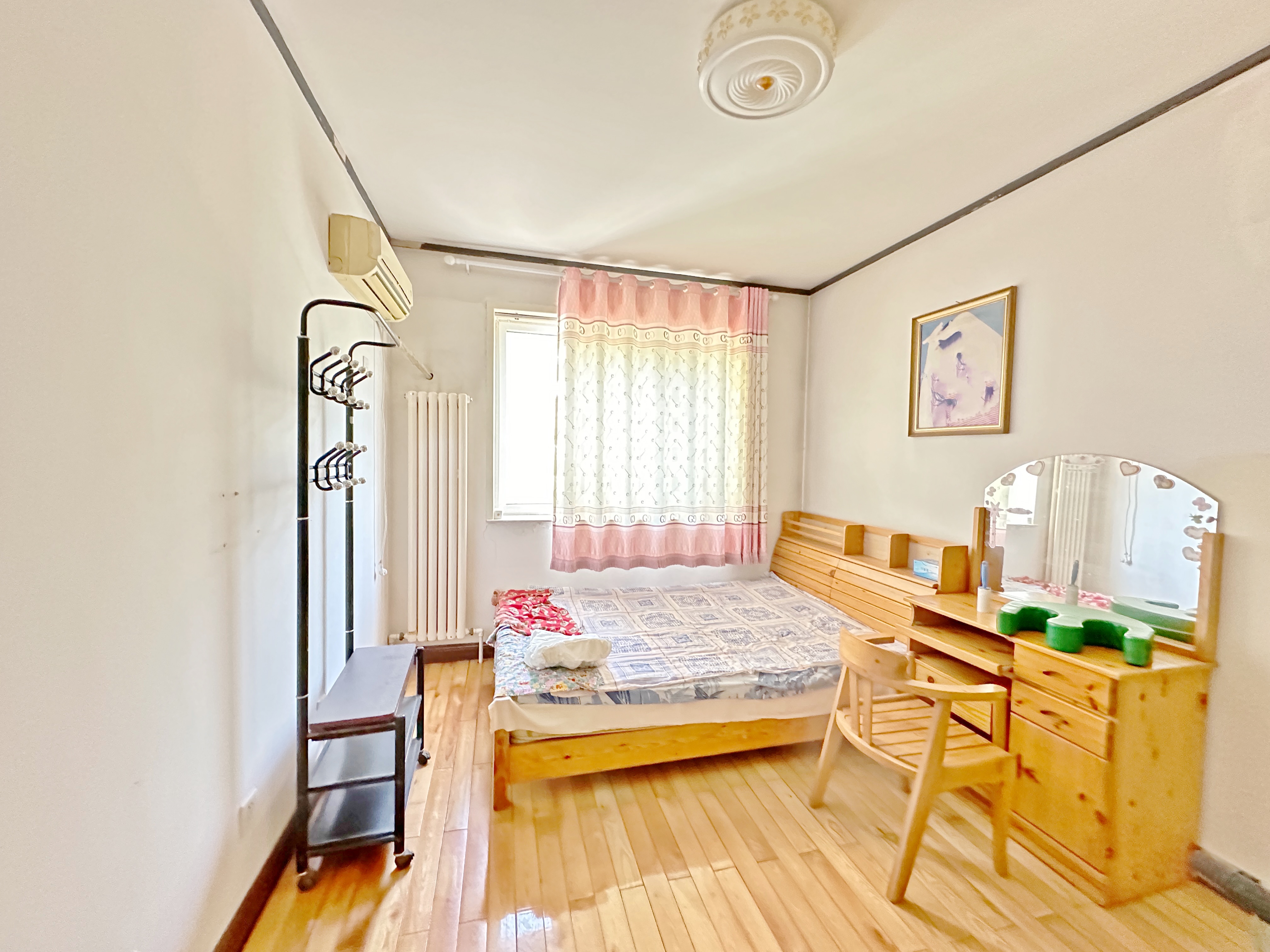 卧龙花园龙盛苑