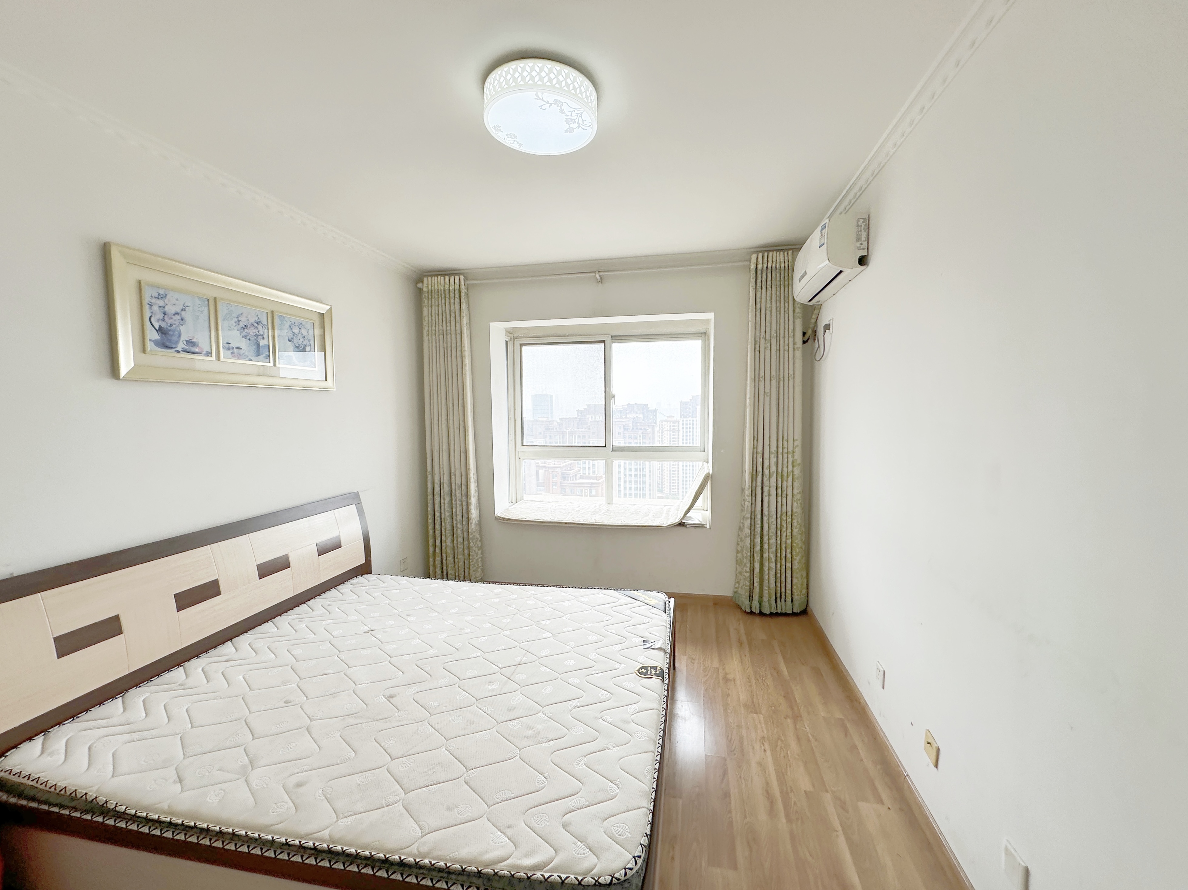 绿地新里梵尔赛公馆