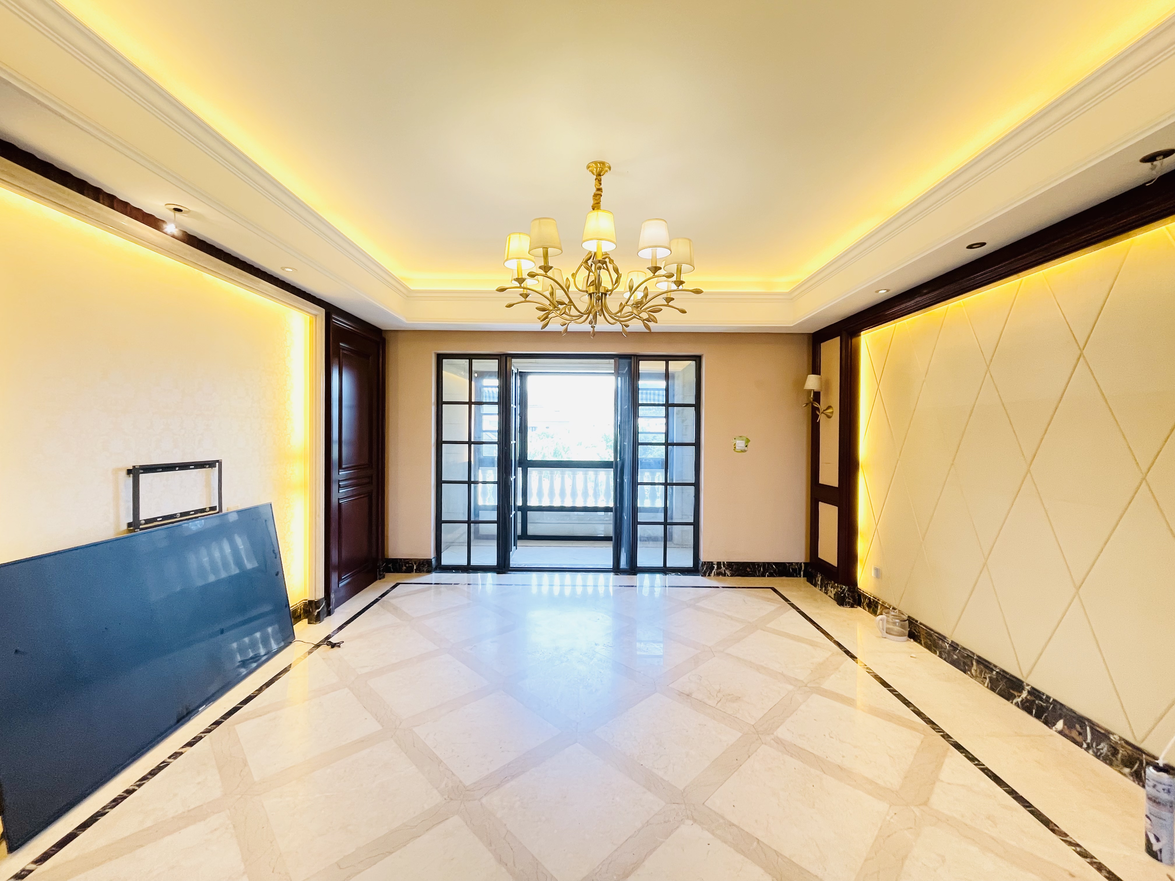  海尔绿城玫瑰园 南北