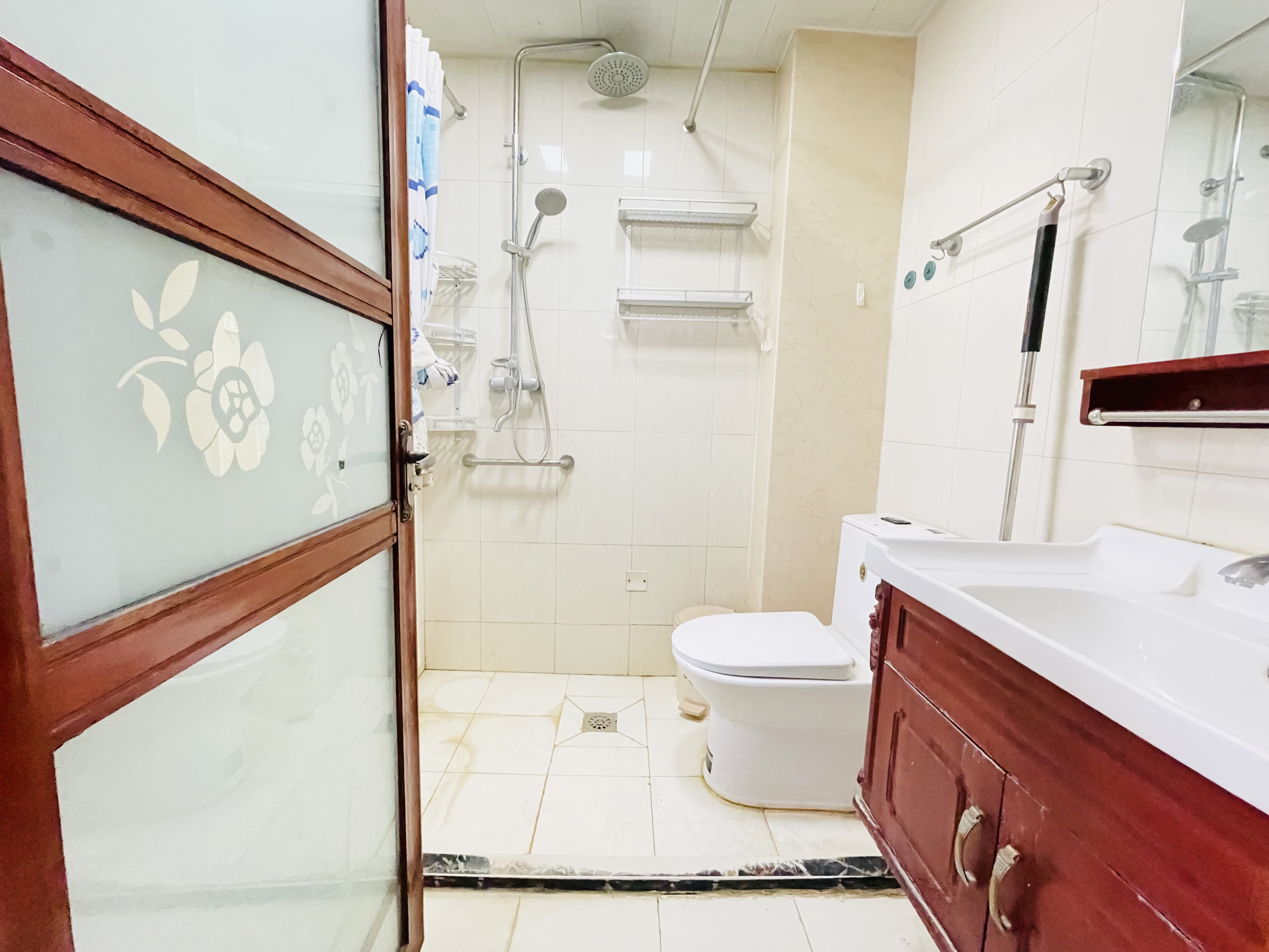 鲁邦奥林逸城东区