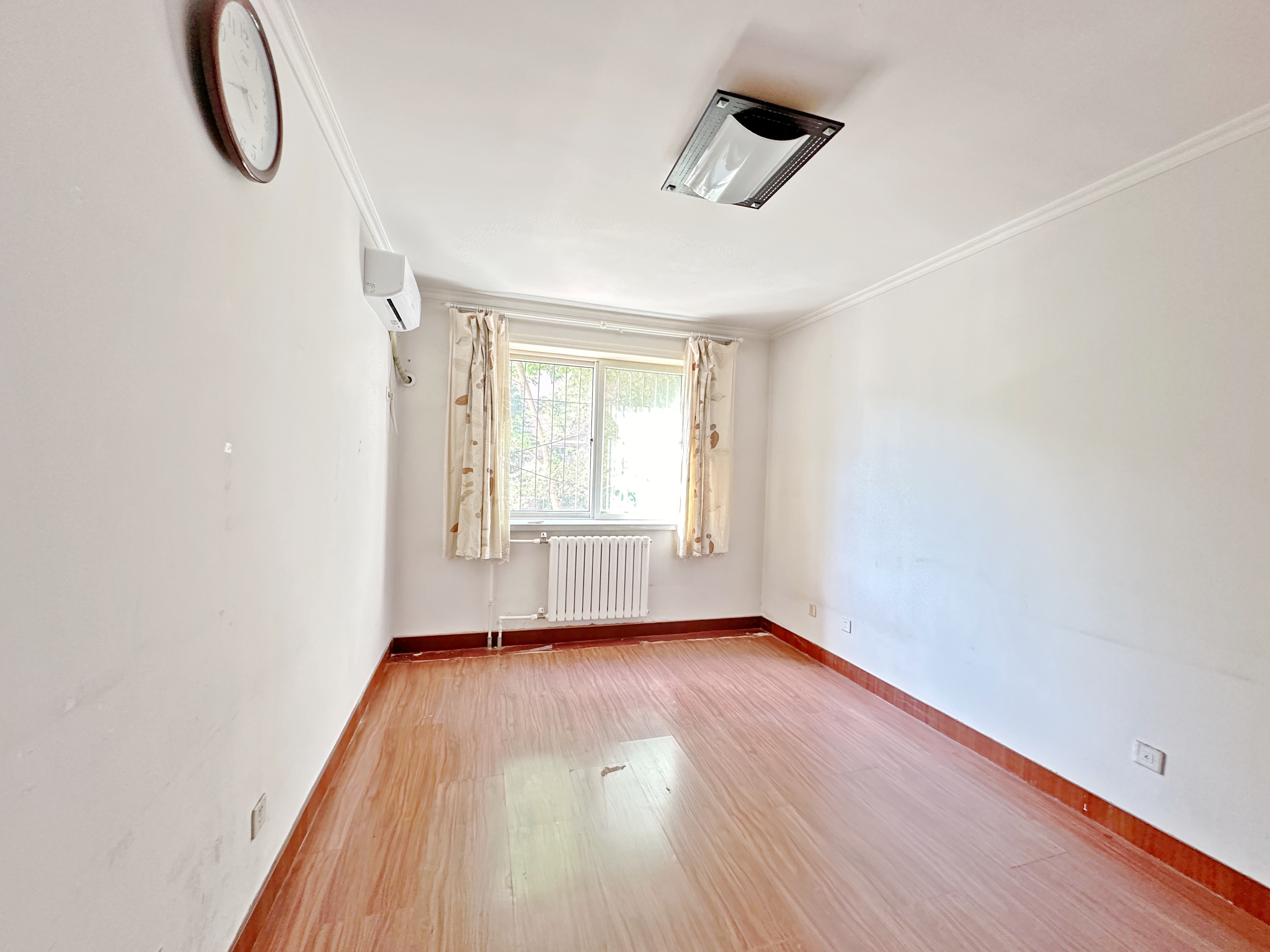 卧龙花园龙盛苑