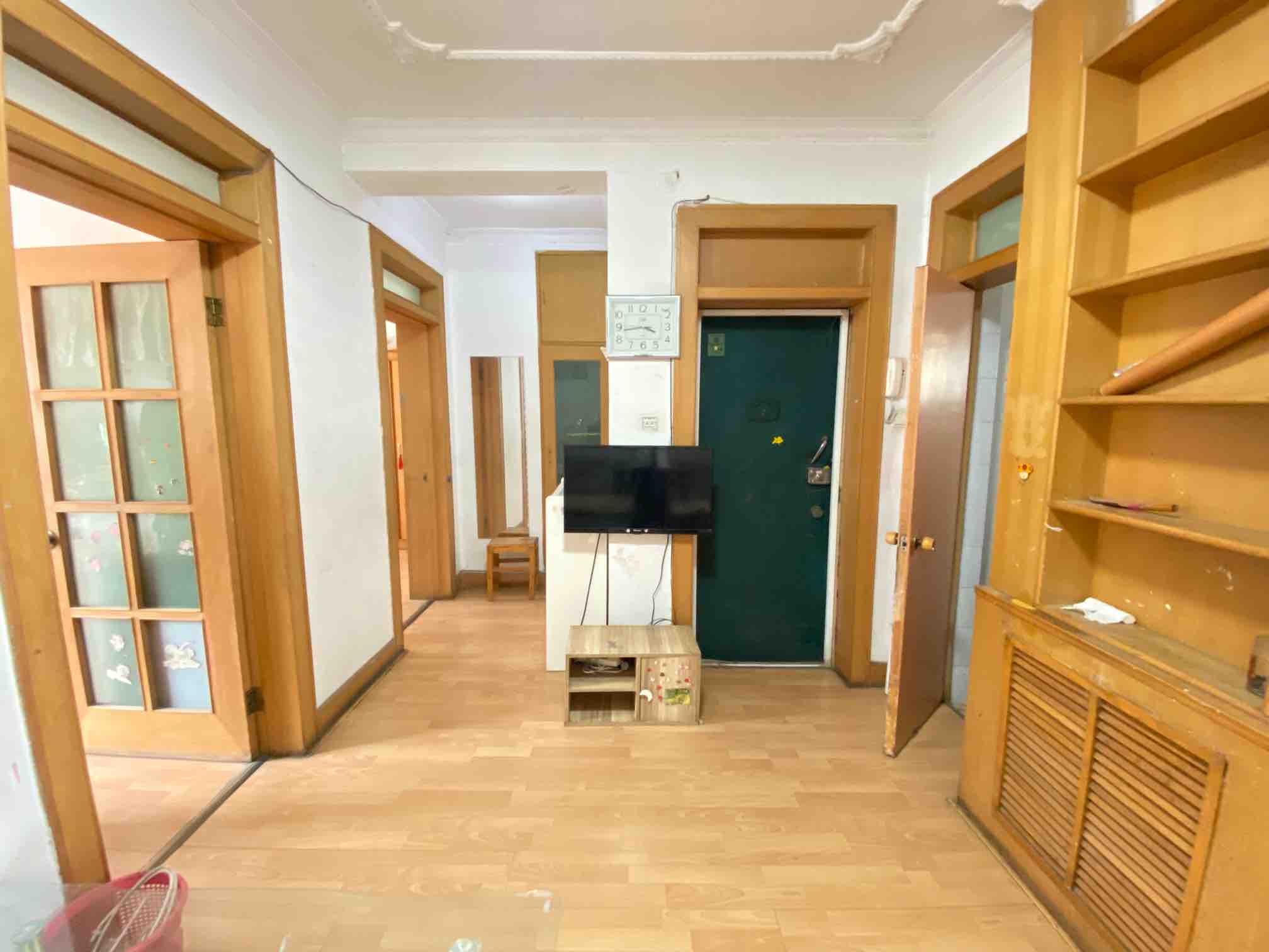 
							燕子山小区东路单位宿舍