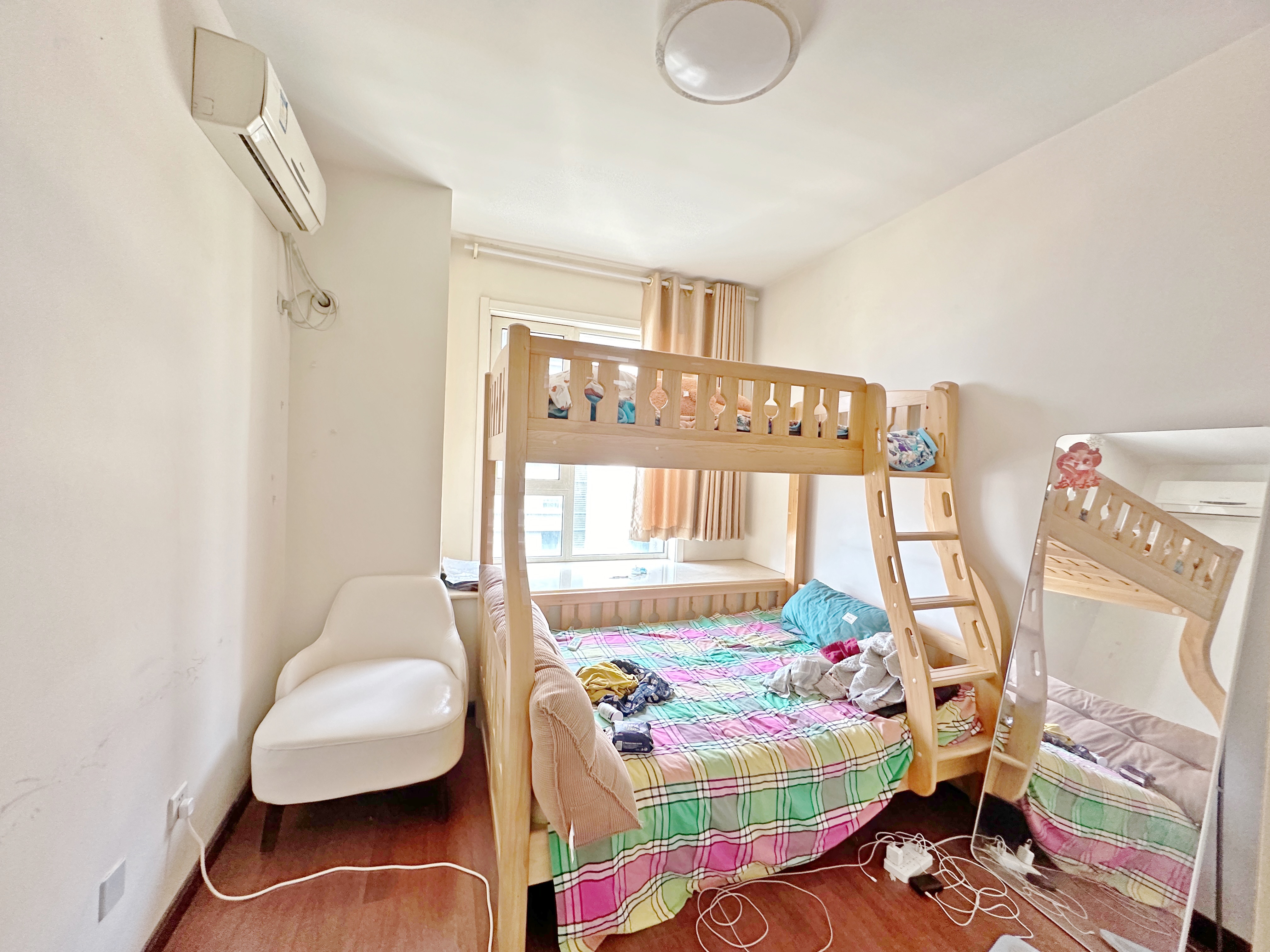 绿地新里卢浮公馆