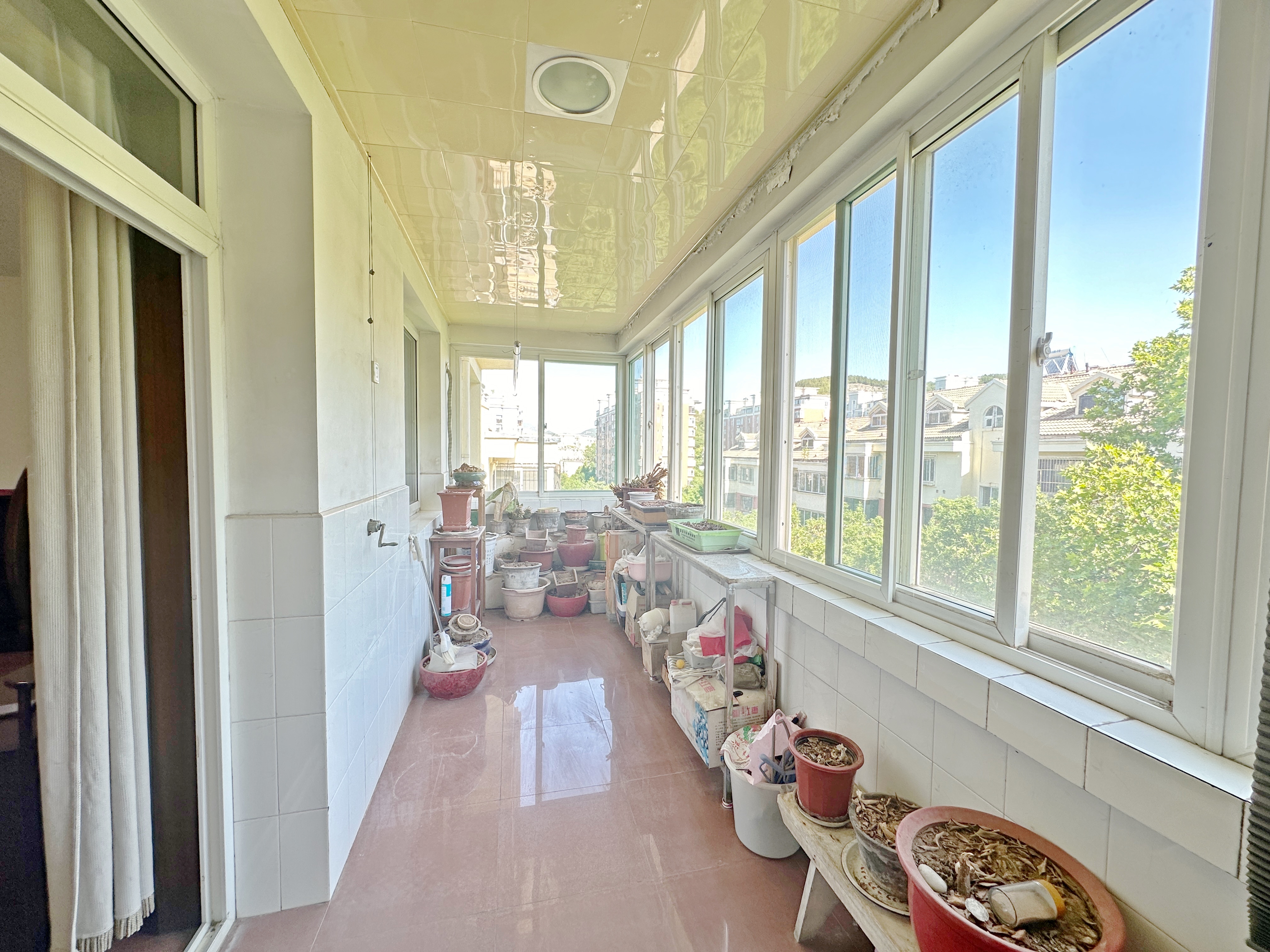 卧龙花园龙和苑