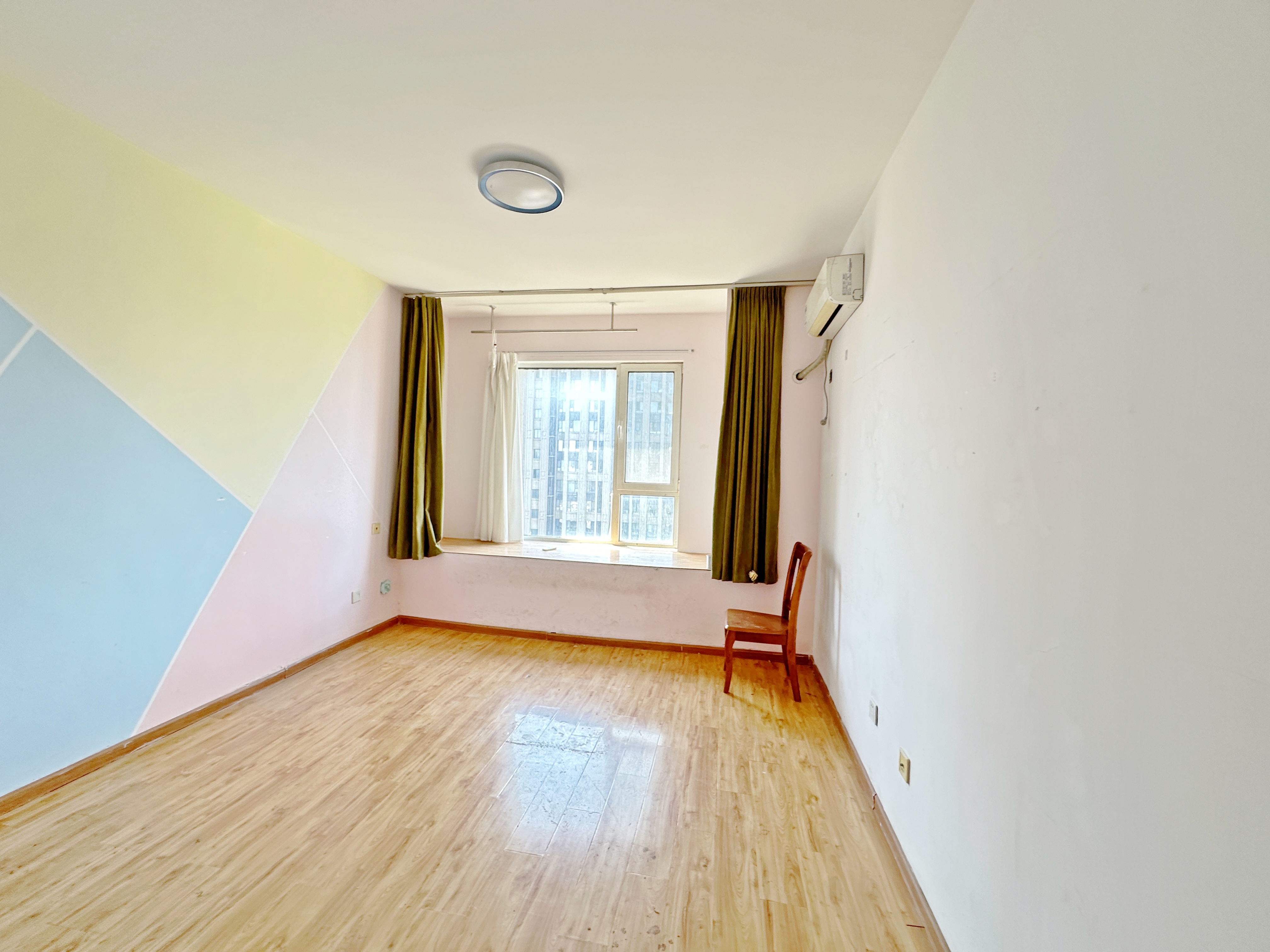 绿地新里卢浮公馆